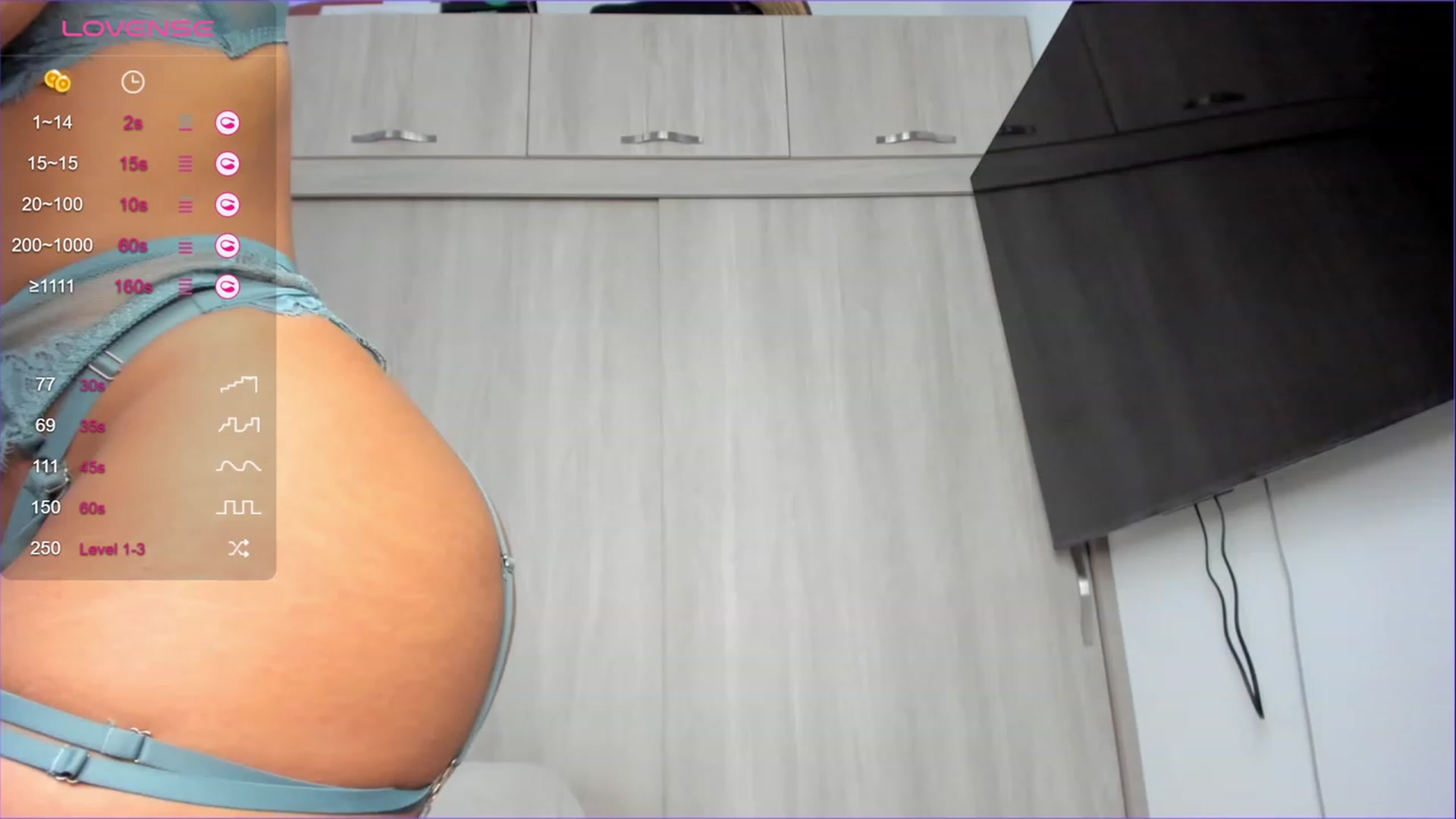 Gallery image thumbnail from Salogarces's myfreecams stream on, 11/16/2023, 20:18 image 13 of 20