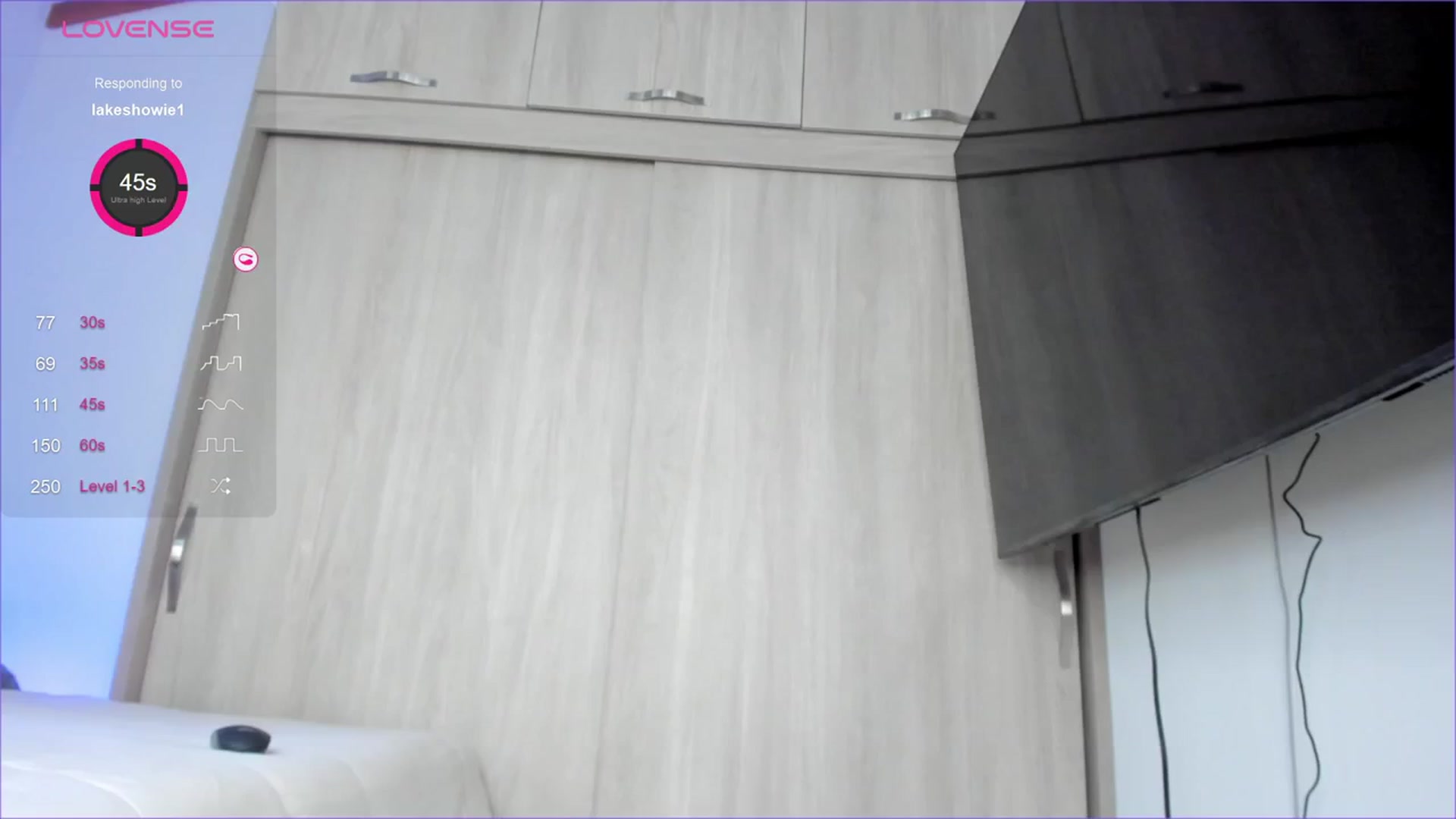 Gallery image thumbnail from Salogarces's myfreecams stream on, 02/08/2024, 17:27 image 13 of 20