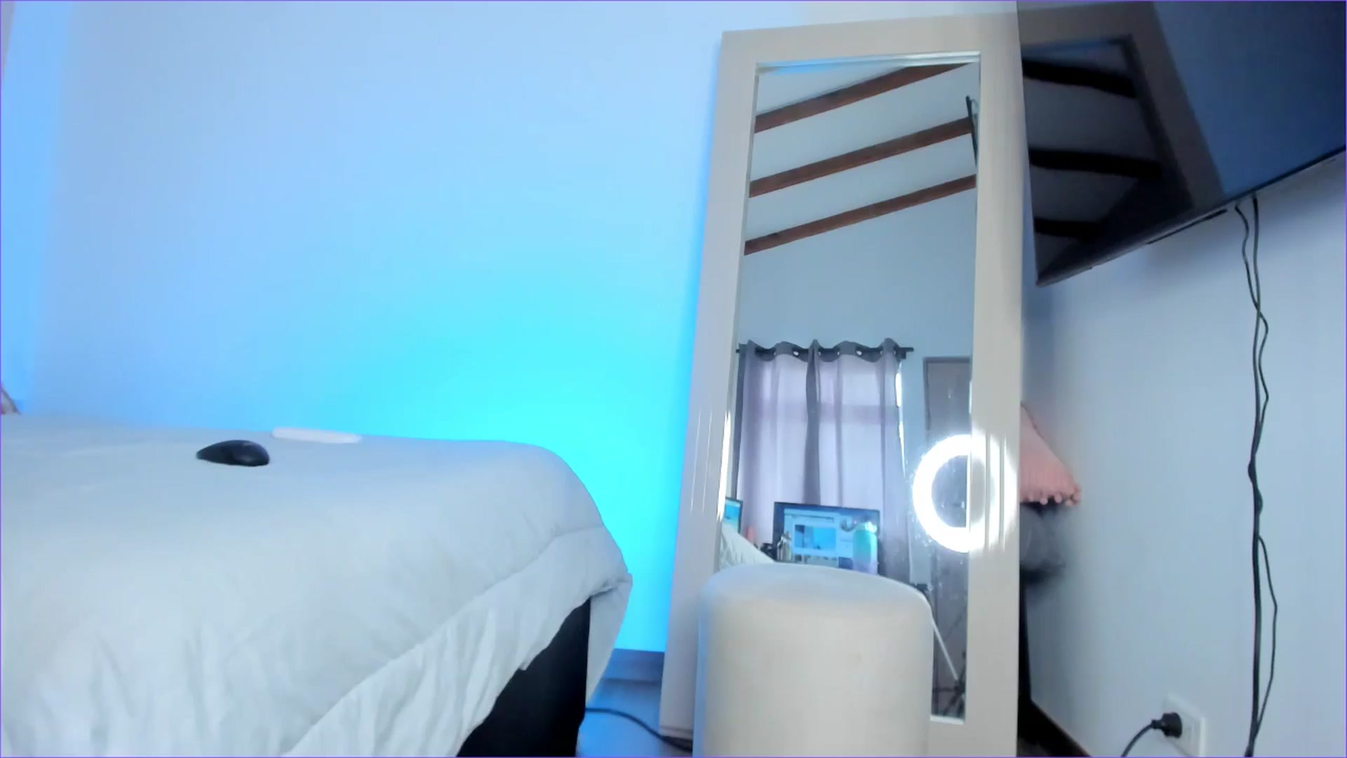 Gallery image thumbnail from Salogarces's myfreecams stream on, 01/17/2025, 18:05 image 15 of 20