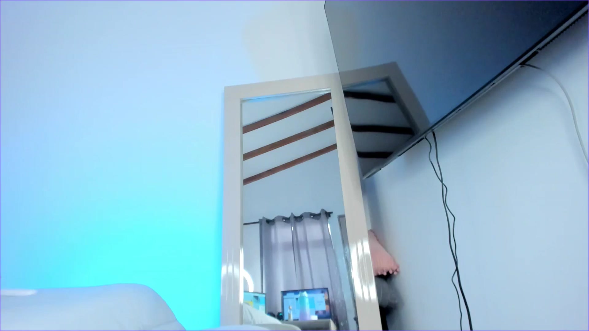 Gallery image thumbnail from Salogarces's myfreecams stream on, 01/17/2025, 19:31 image 19 of 20
