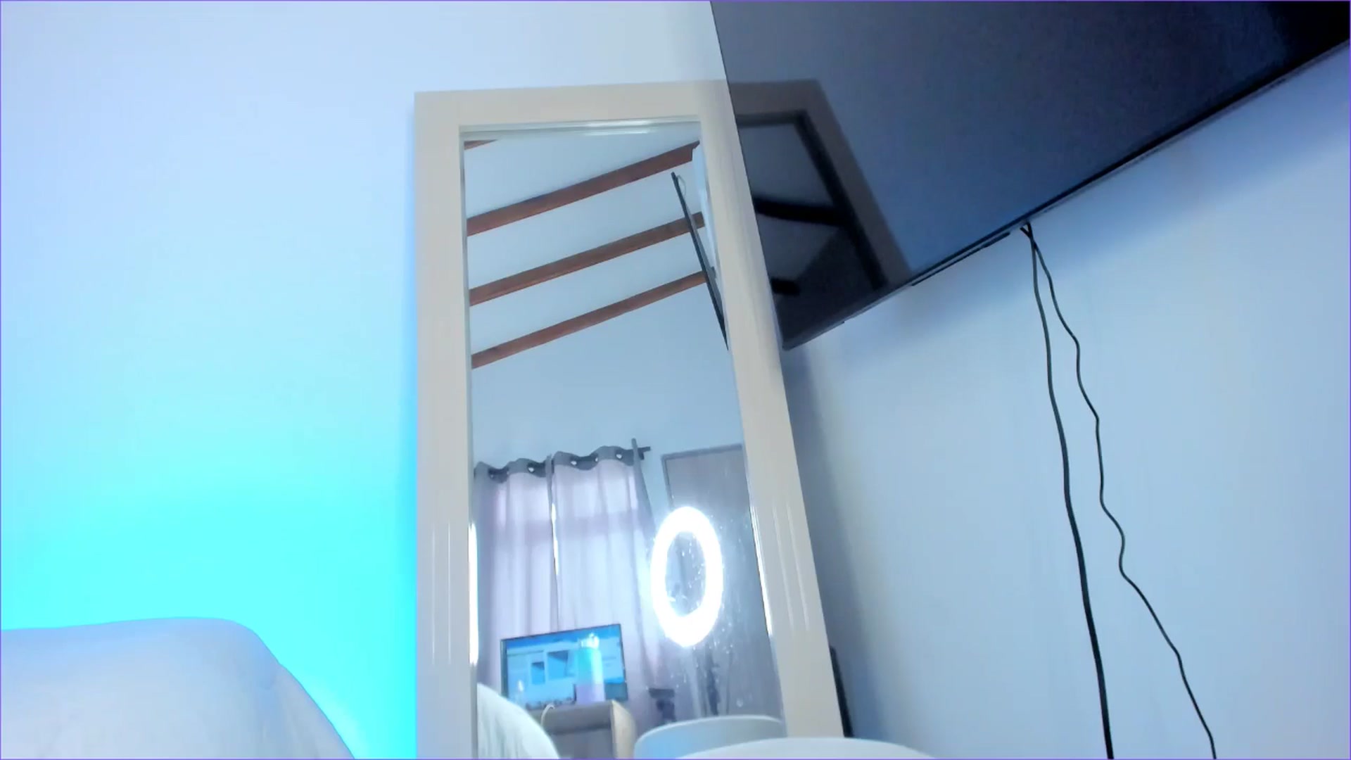 Gallery image thumbnail from Salogarces's myfreecams stream on, 01/22/2025, 17:20 image 14 of 20