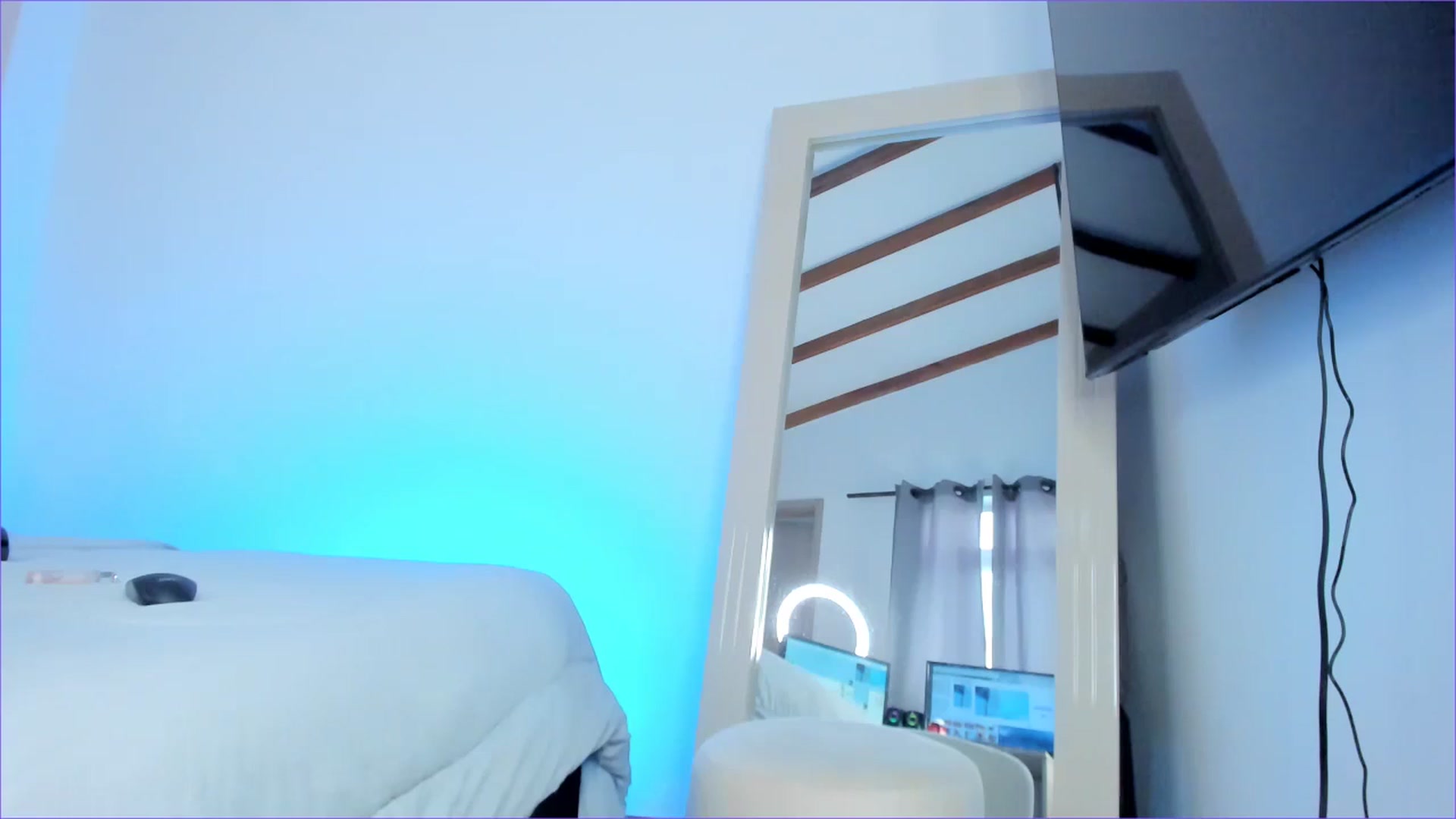 Gallery image thumbnail from Salogarces's myfreecams stream on, 01/24/2025, 16:49 image 19 of 20