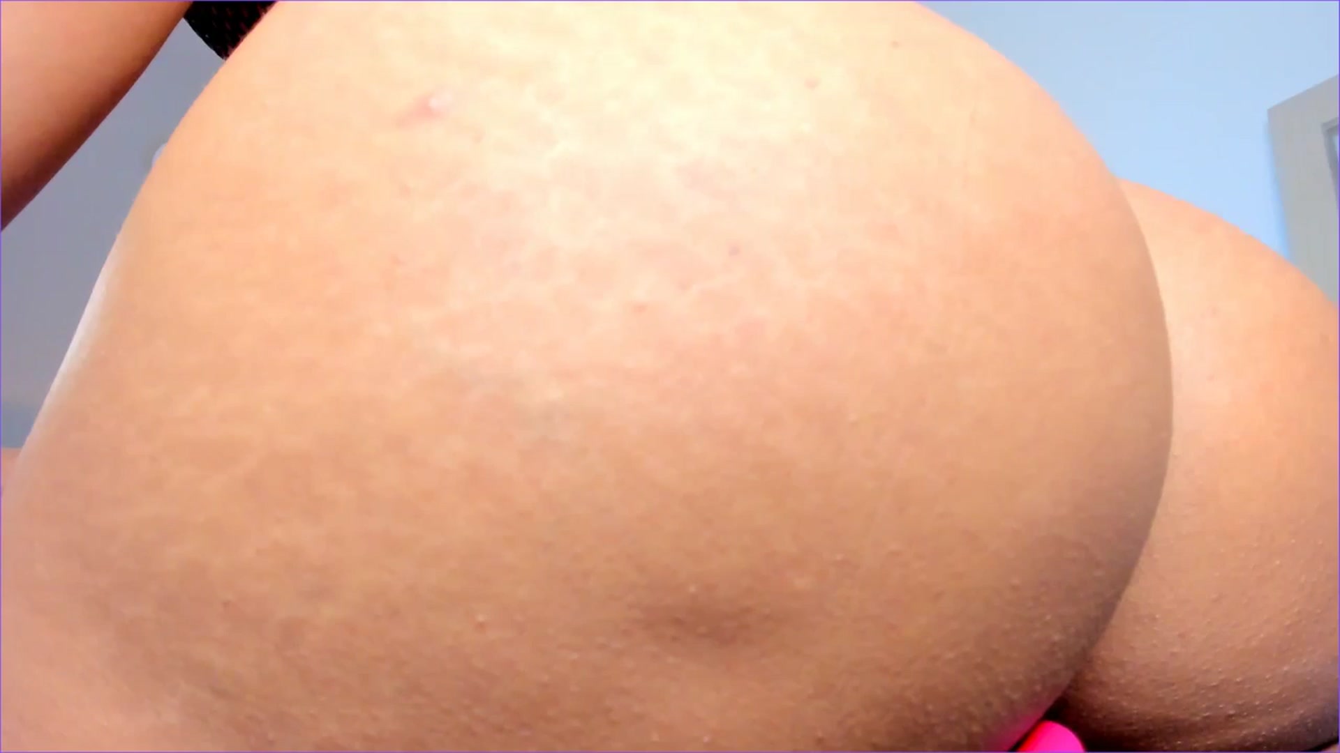 Gallery image thumbnail from Salogarces's myfreecams stream on, 02/04/2025, 20:35 image 16 of 20