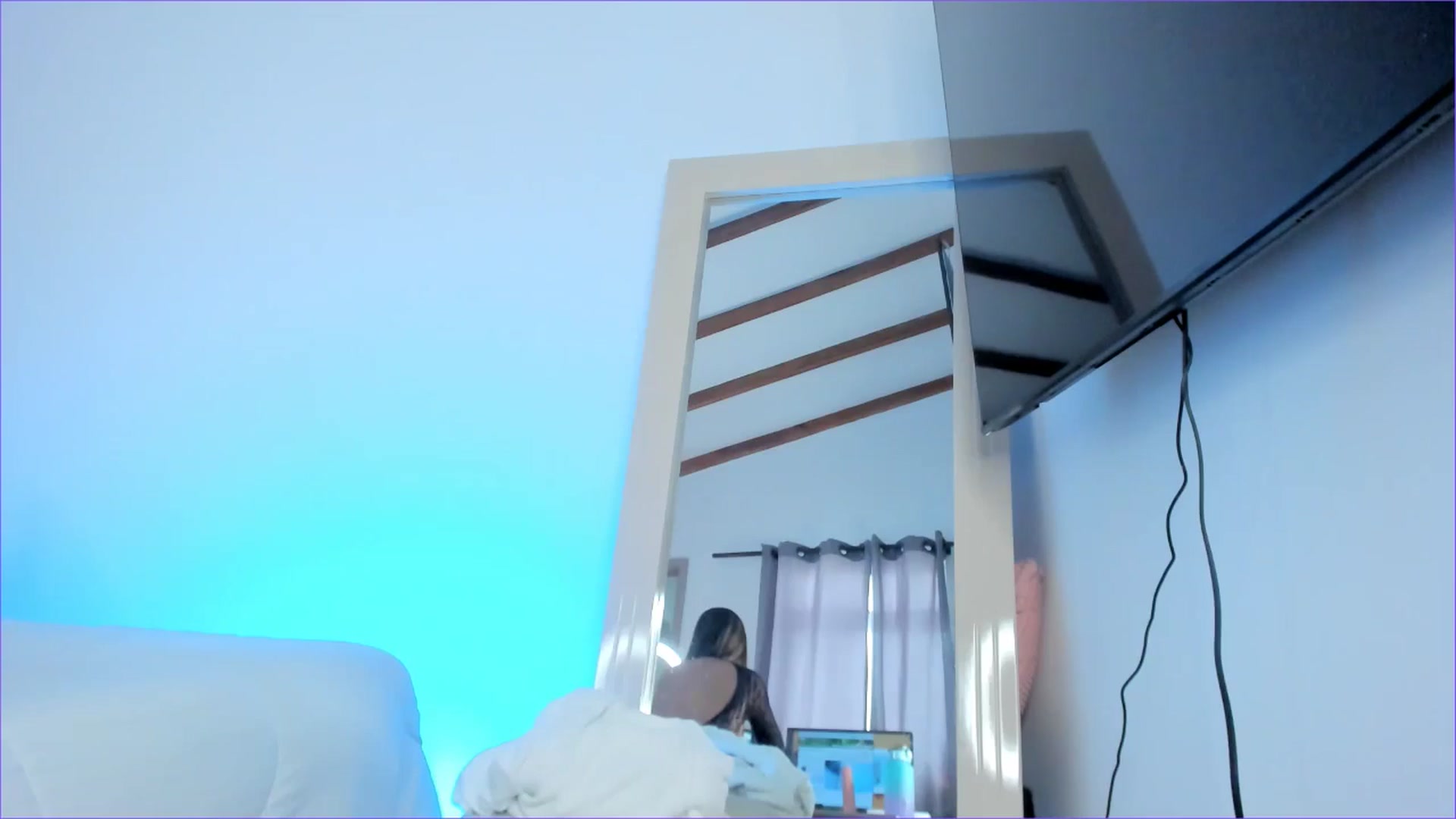 Gallery image thumbnail from Salogarces's myfreecams stream on, 02/06/2025, 17:35 image 16 of 20