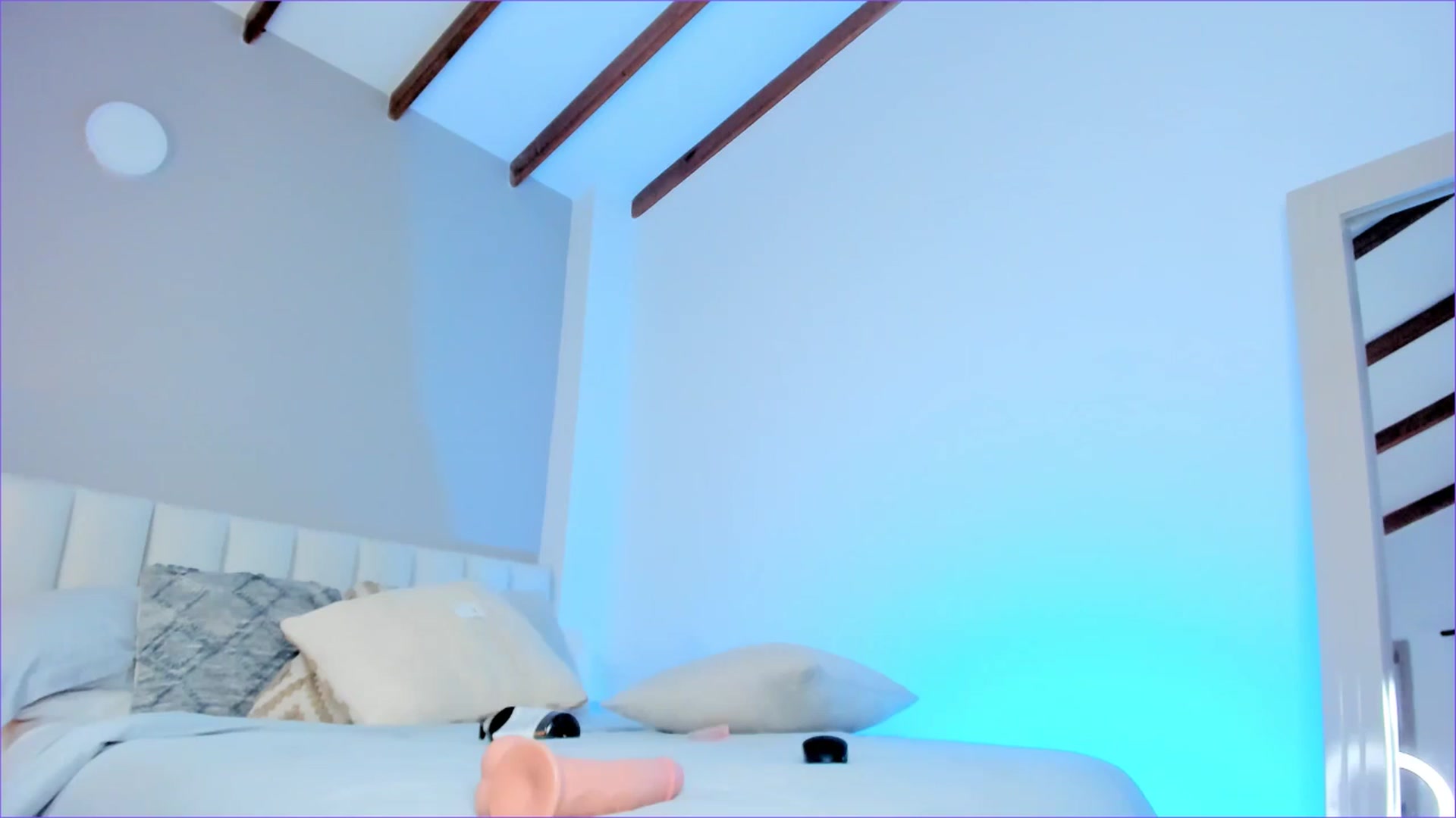 Gallery image thumbnail from Salogarces's myfreecams stream on, 02/07/2025, 19:03 image 19 of 20