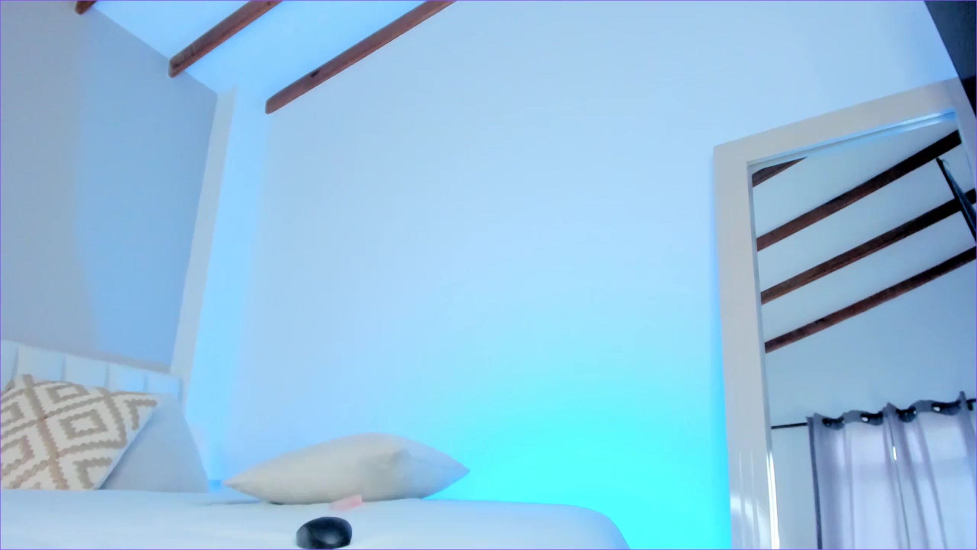 Gallery image thumbnail from Salogarces's myfreecams stream on, 02/07/2025, 19:03 image 3 of 20