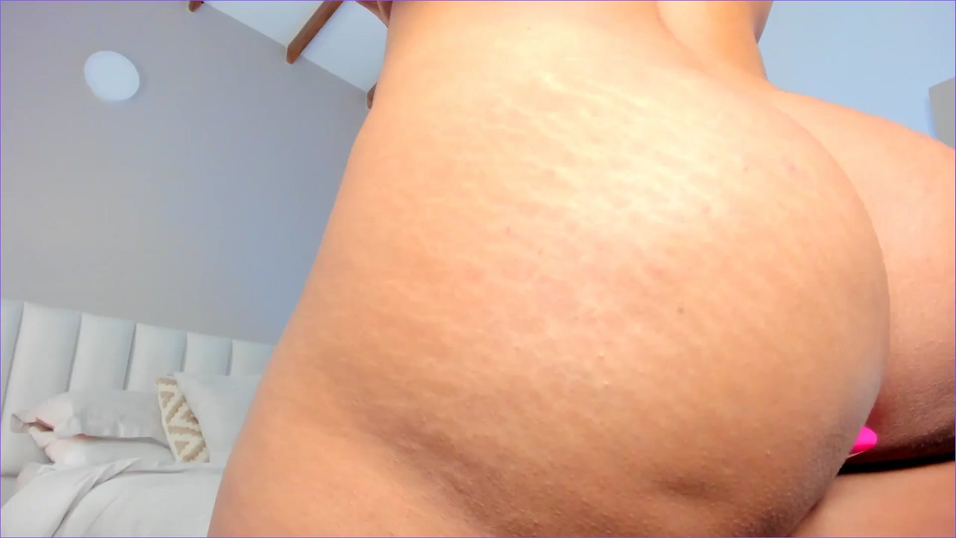 Gallery image thumbnail from Salogarces's myfreecams stream on, 02/19/2025, 18:13 image 10 of 20