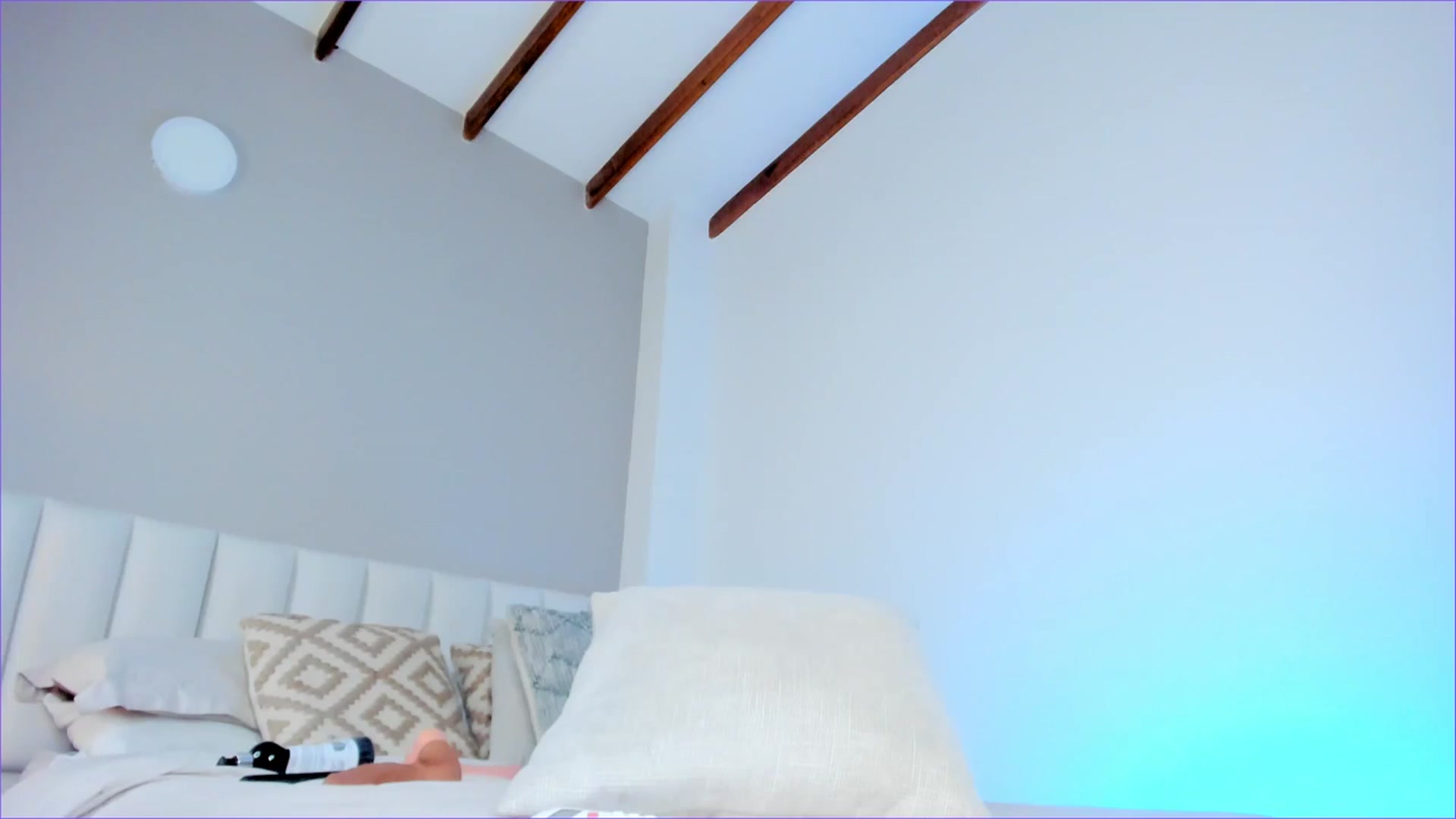 Gallery image thumbnail from Salogarces's myfreecams stream on, 02/19/2025, 19:15 image 5 of 20