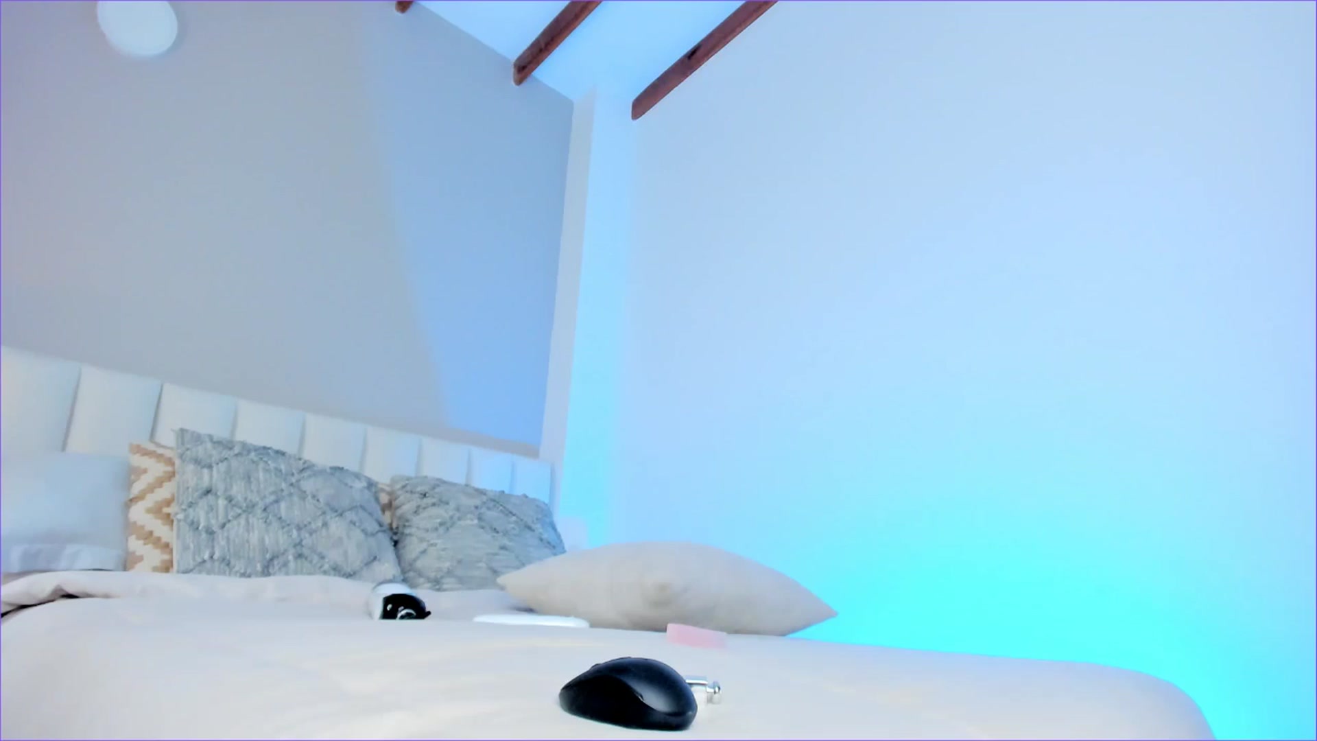 Gallery image thumbnail from Salogarces's myfreecams stream on, 02/21/2025, 18:28 image 6 of 20