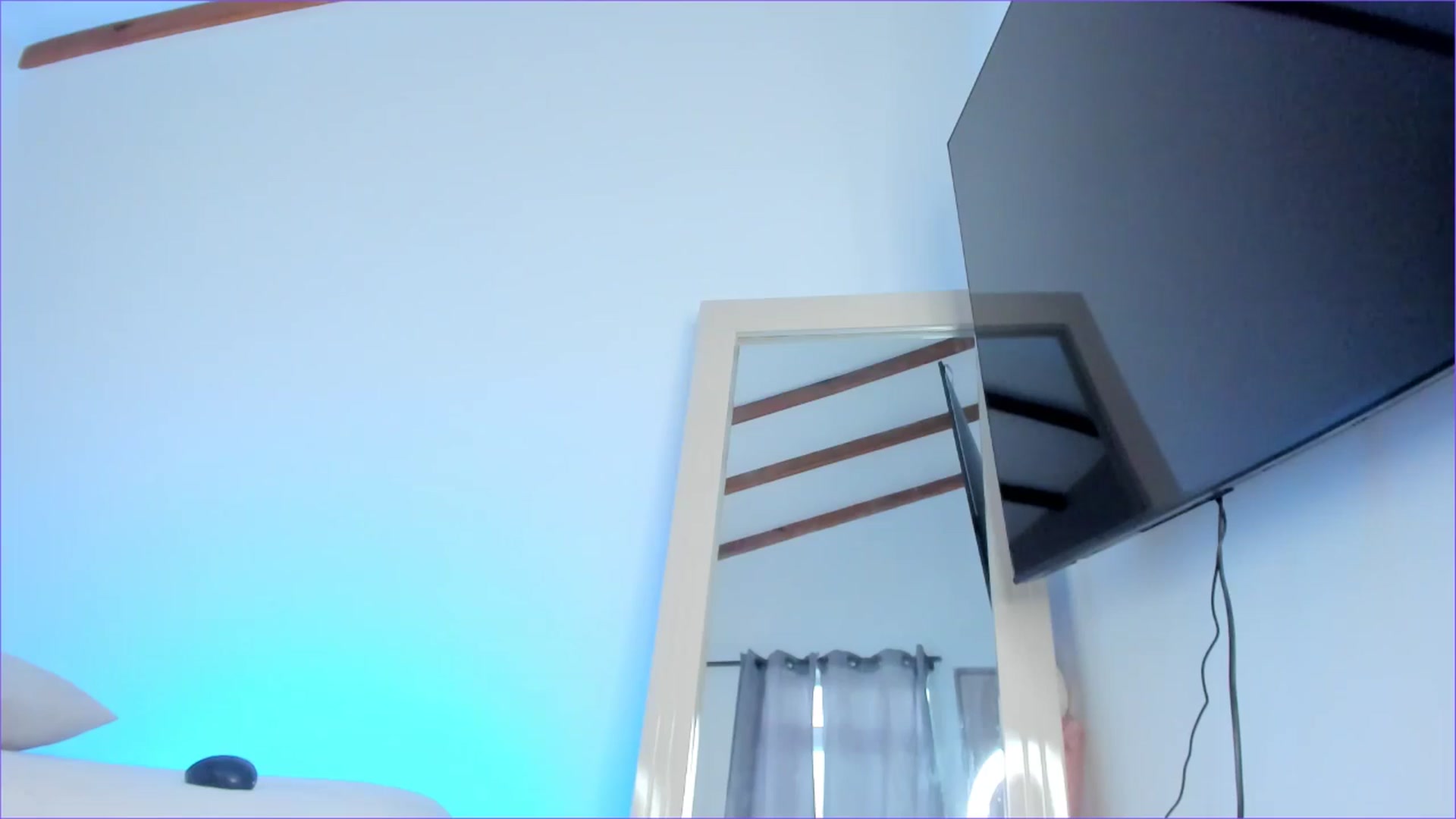 Gallery image thumbnail from Salogarces's myfreecams stream on, 02/21/2025, 19:20 image 16 of 20
