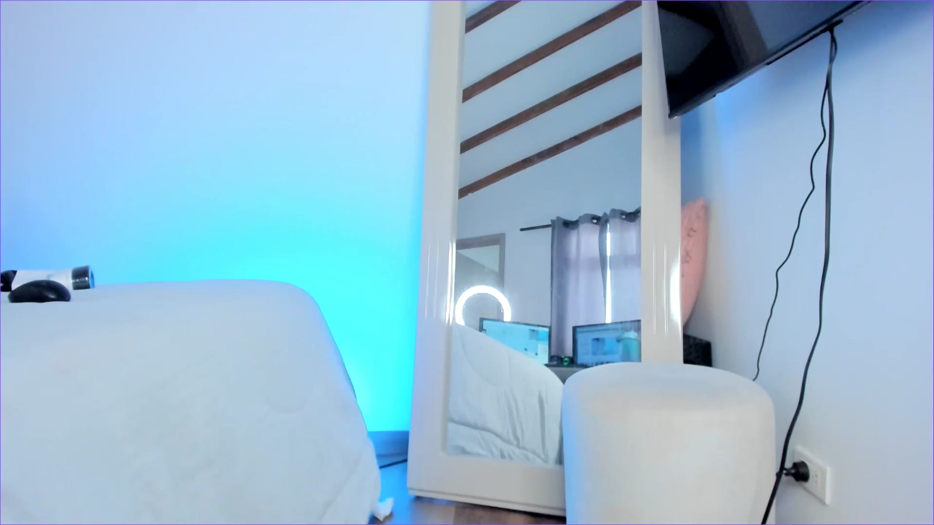 Gallery image thumbnail from Salogarces's myfreecams stream on, 02/26/2025, 18:58 image 15 of 20