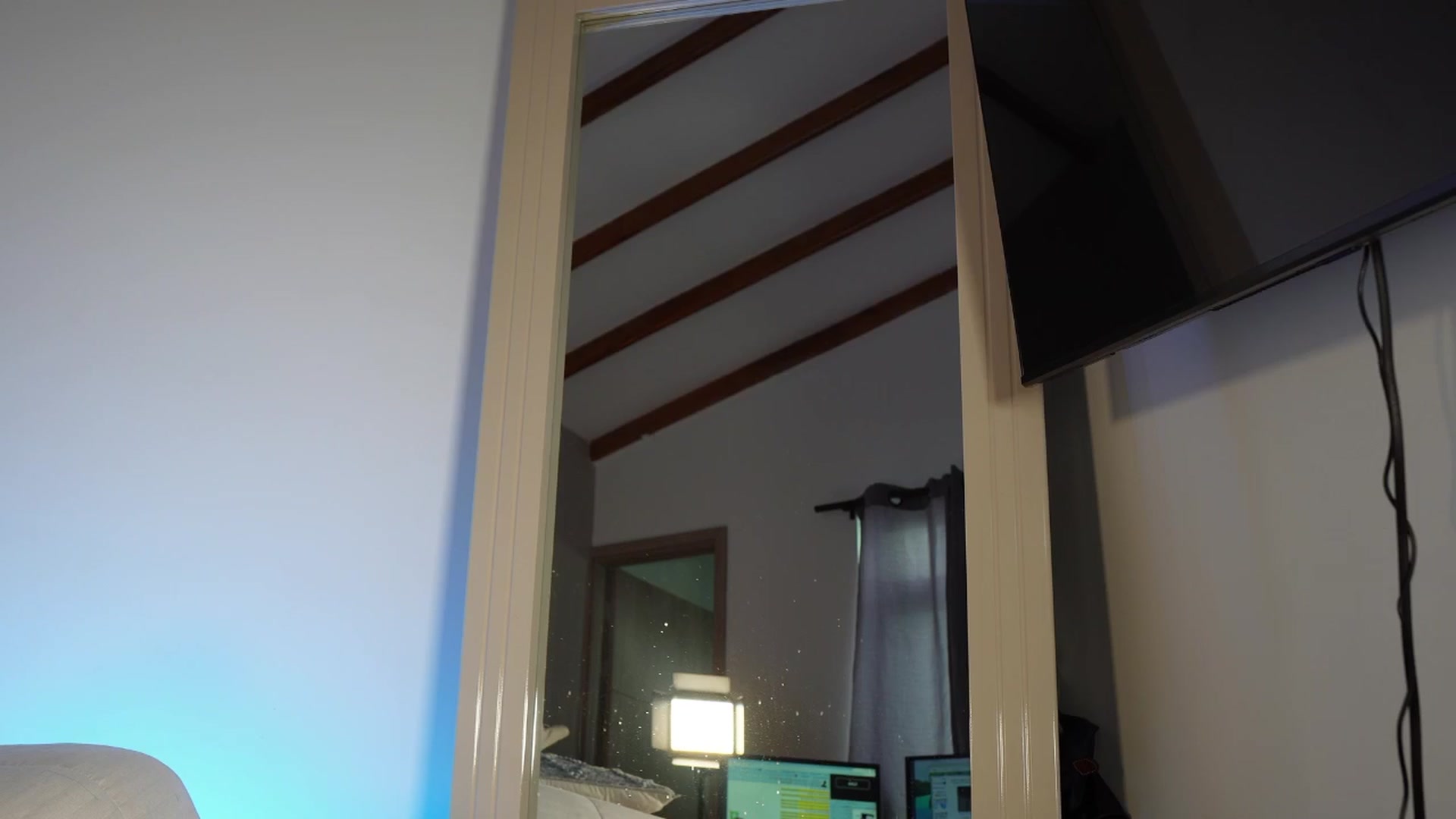 Gallery image thumbnail from Salogarces's myfreecams stream on, 05/17/2025, 17:46 image 17 of 20