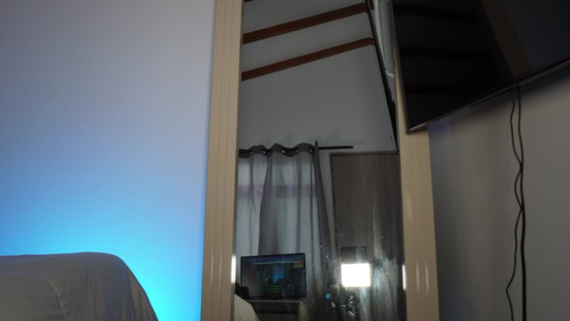 Gallery image thumbnail from Salogarces's myfreecams stream on, 06/19/2025, 18:12 image 8 of 20