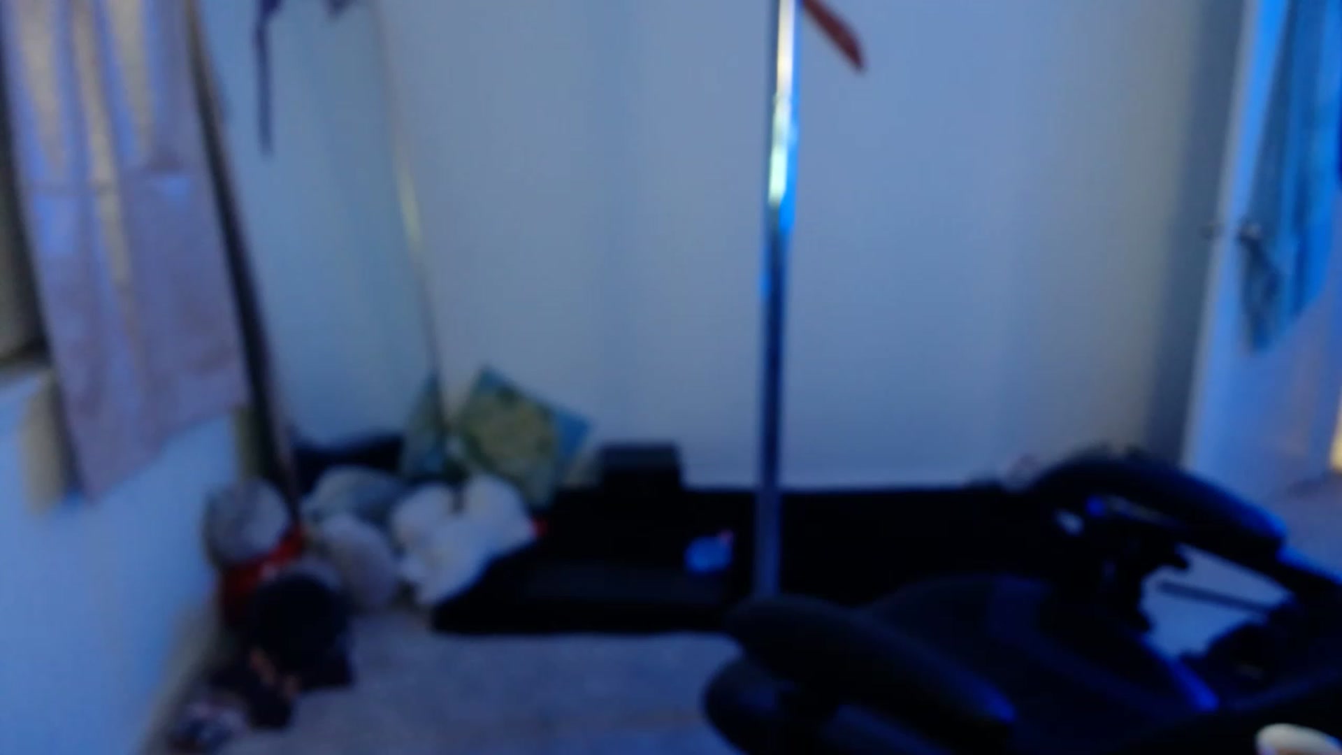 Gallery image thumbnail from SaltySiren's myfreecams stream on, 12/25/2022, 08:00 image 6 of 20