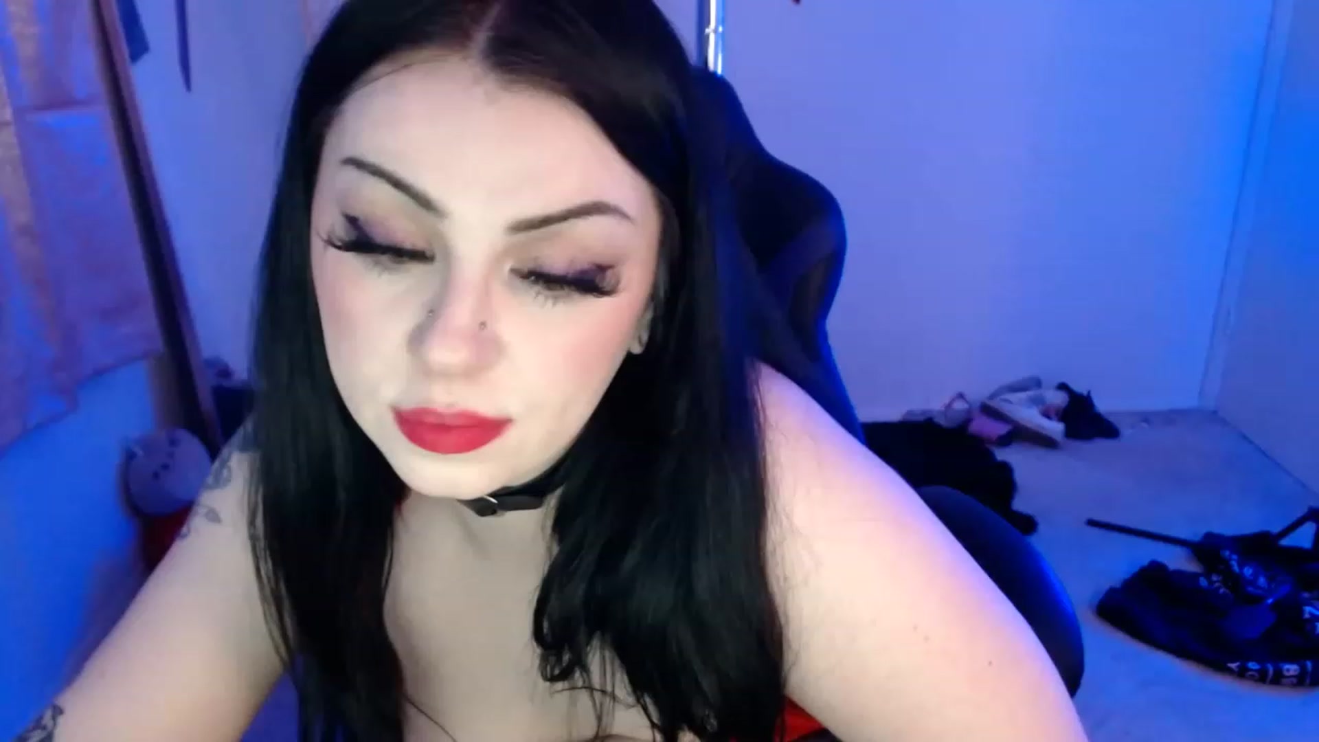 Gallery image thumbnail from SaltySiren's myfreecams stream on, 12/25/2022, 08:50 image 15 of 20