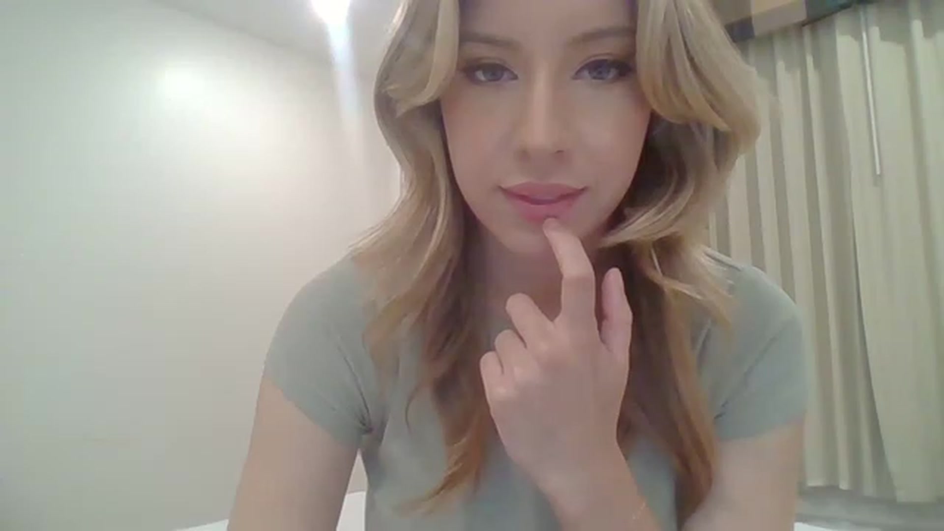 Gallery image thumbnail from SamIvery's myfreecams stream on, 02/16/2023, 03:09 image 6 of 20