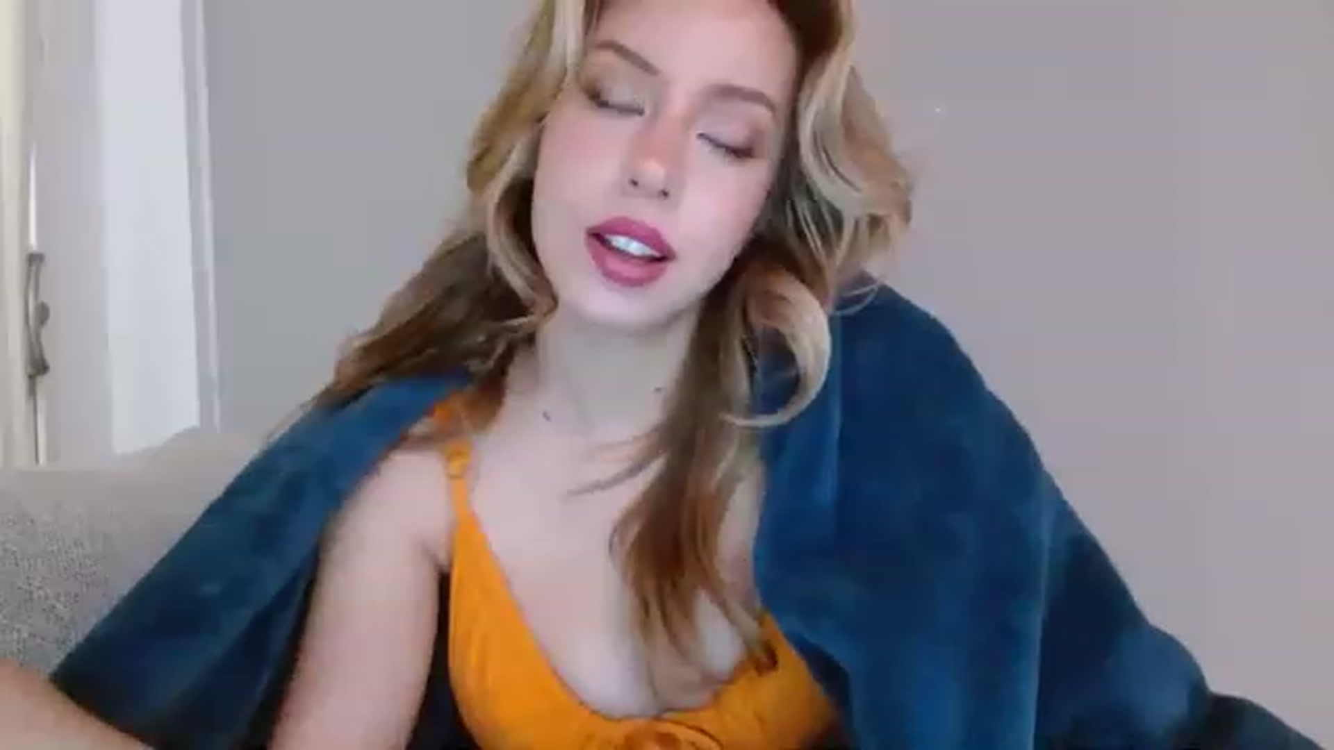 Gallery image thumbnail from SamIvery's myfreecams stream on, 03/09/2023, 09:20 image 13 of 20