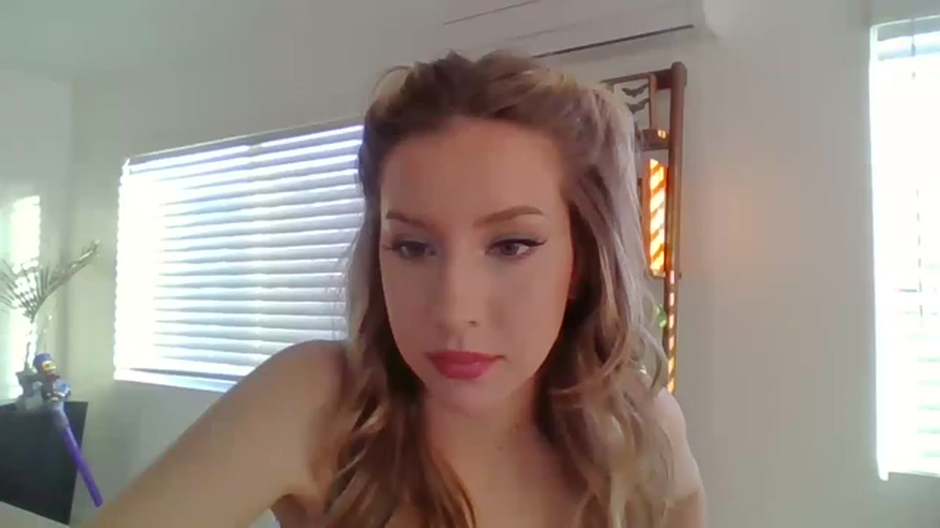 Gallery image thumbnail from SamIvery's myfreecams stream on, 03/10/2023, 01:27 image 4 of 20