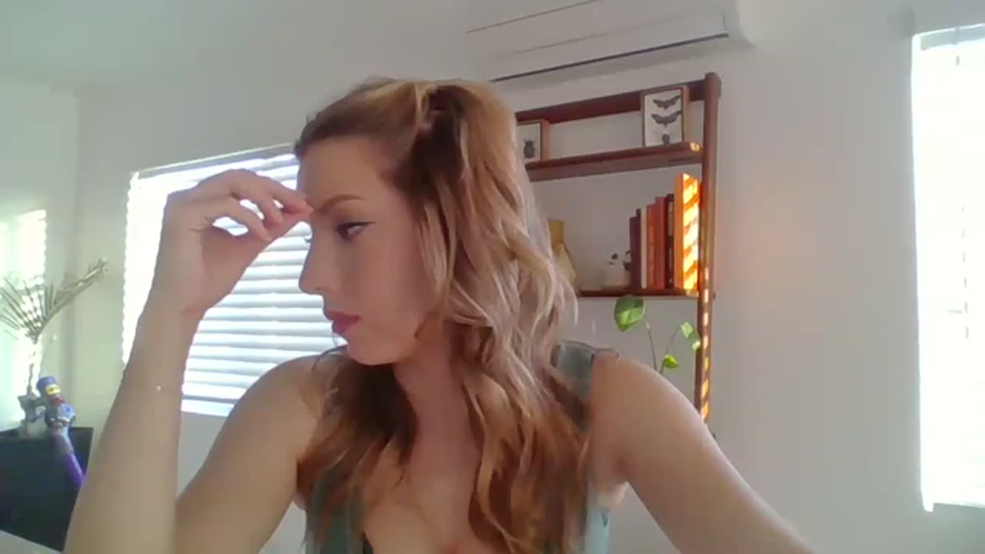 Gallery image thumbnail from SamIvery's myfreecams stream on, 03/10/2023, 01:27 image 8 of 20
