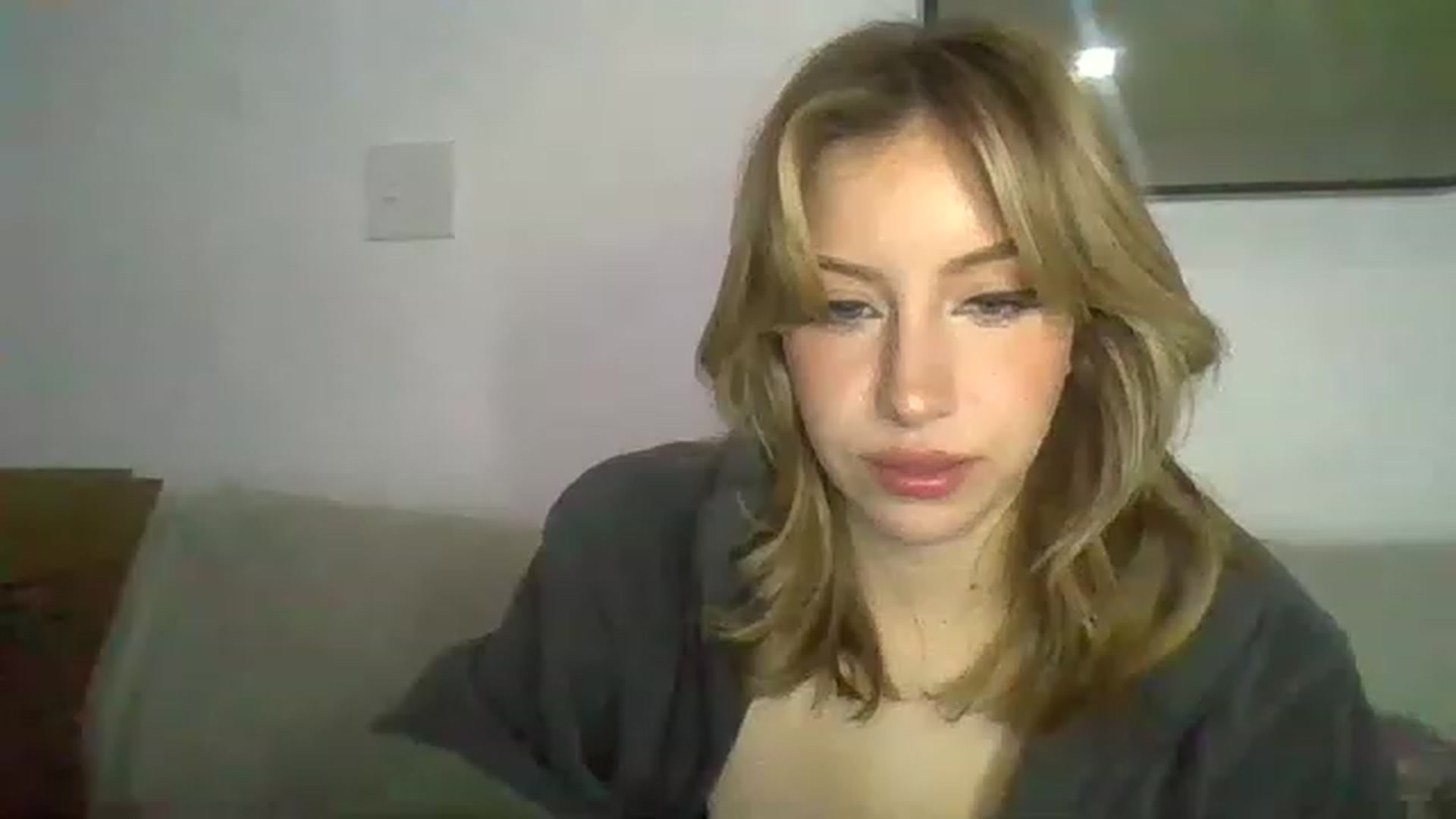 Gallery image thumbnail from SamIvery's myfreecams stream on, 03/17/2023, 07:38 image 3 of 20