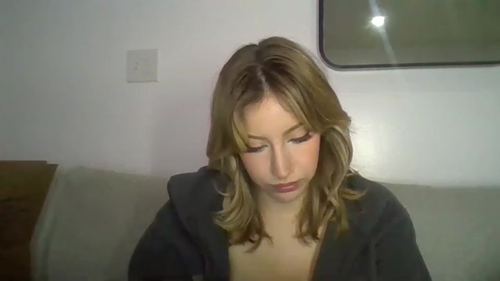 Gallery image thumbnail from SamIvery's myfreecams stream on, 03/17/2023, 07:38 image 7 of 20