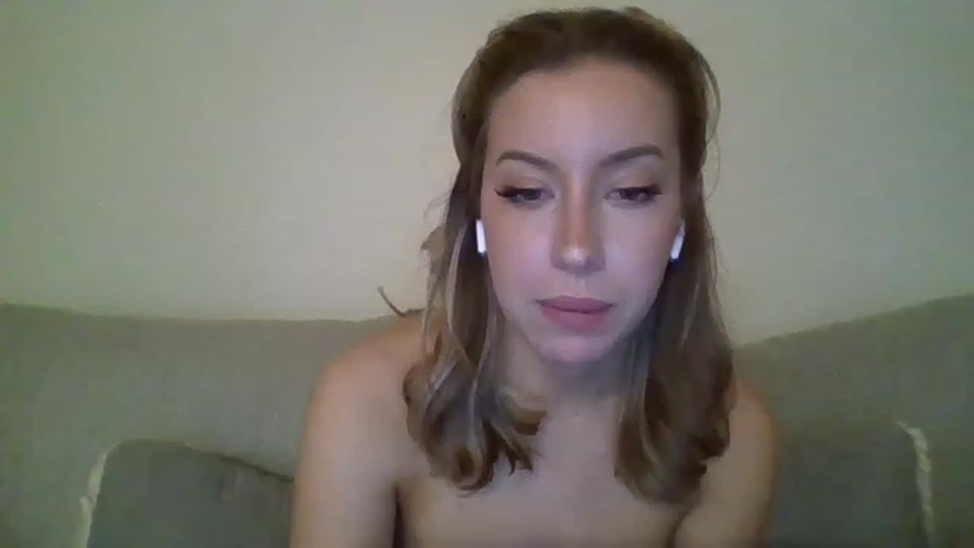 Gallery image thumbnail from SamIvery's myfreecams stream on, 04/01/2023, 06:24 image 8 of 20
