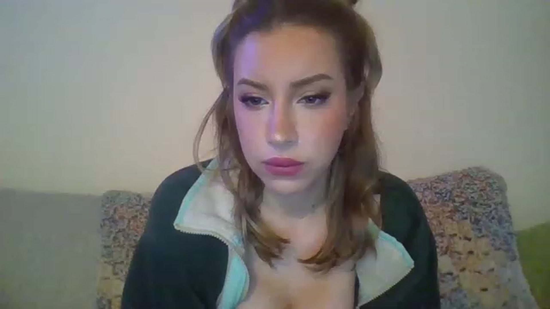 Gallery image thumbnail from SamIvery's myfreecams stream on, 04/12/2023, 06:47 image 6 of 20
