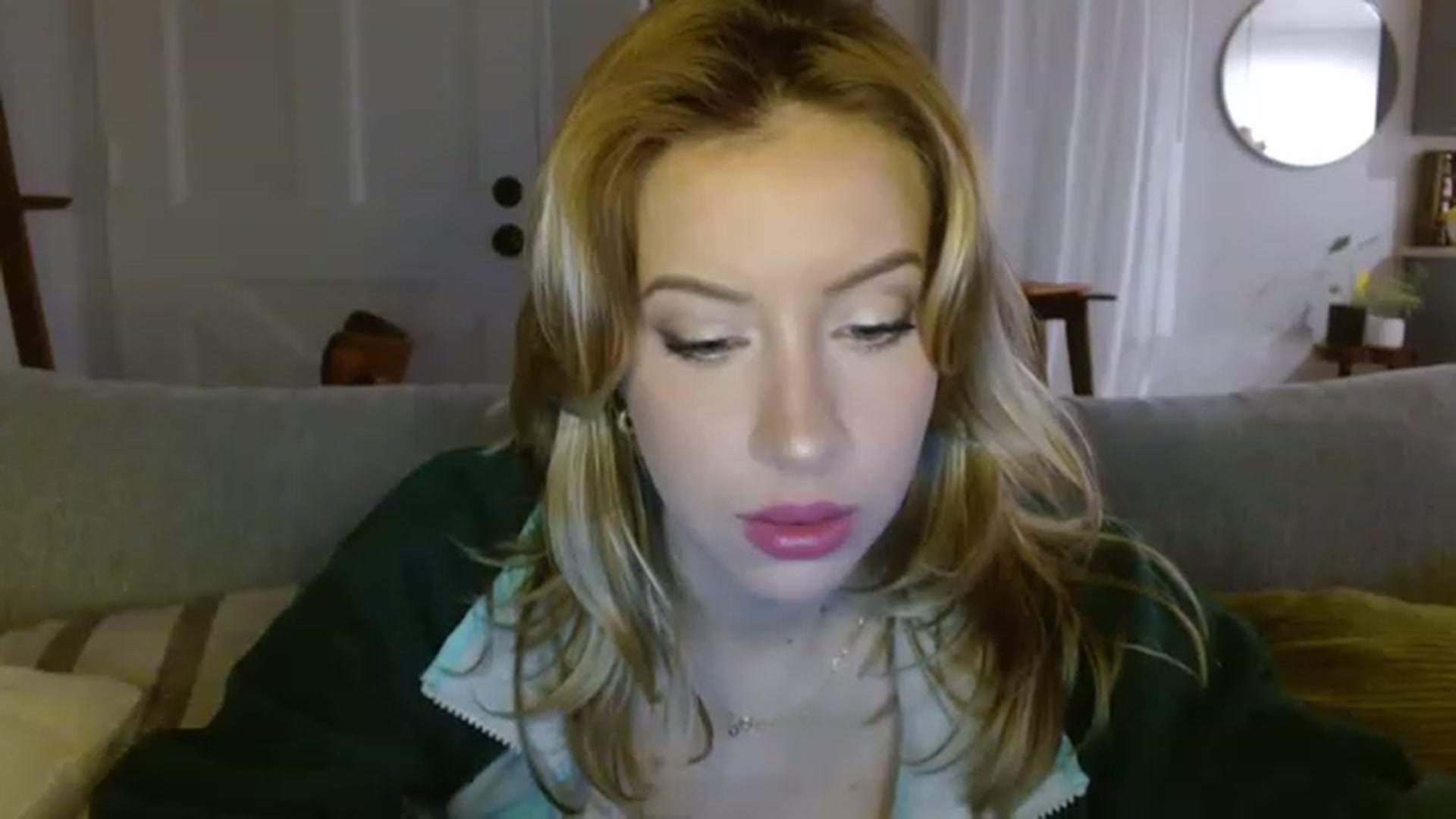 Gallery image thumbnail from SamIvery's myfreecams stream on, 06/01/2023, 03:55 image 13 of 20