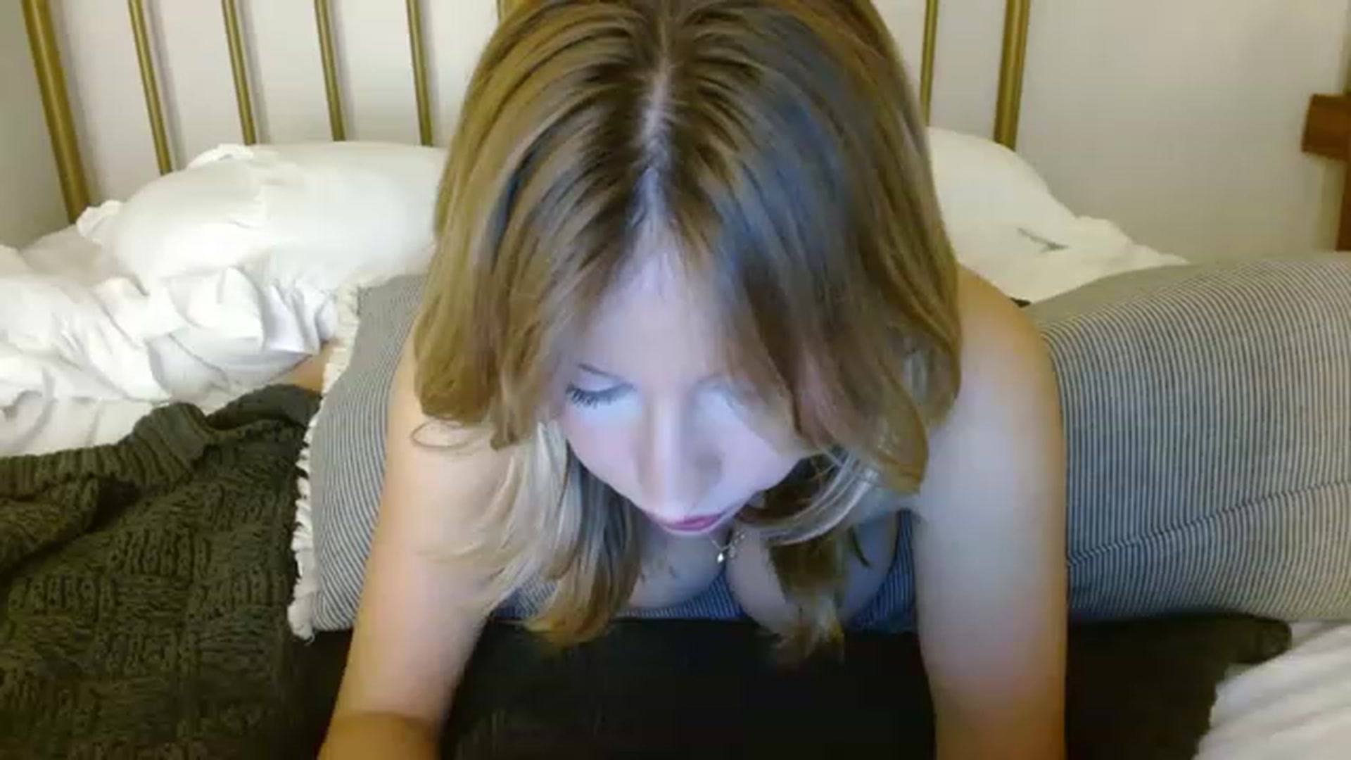 Gallery image thumbnail from SamIvery's myfreecams stream on, 06/14/2023, 06:41 image 8 of 20