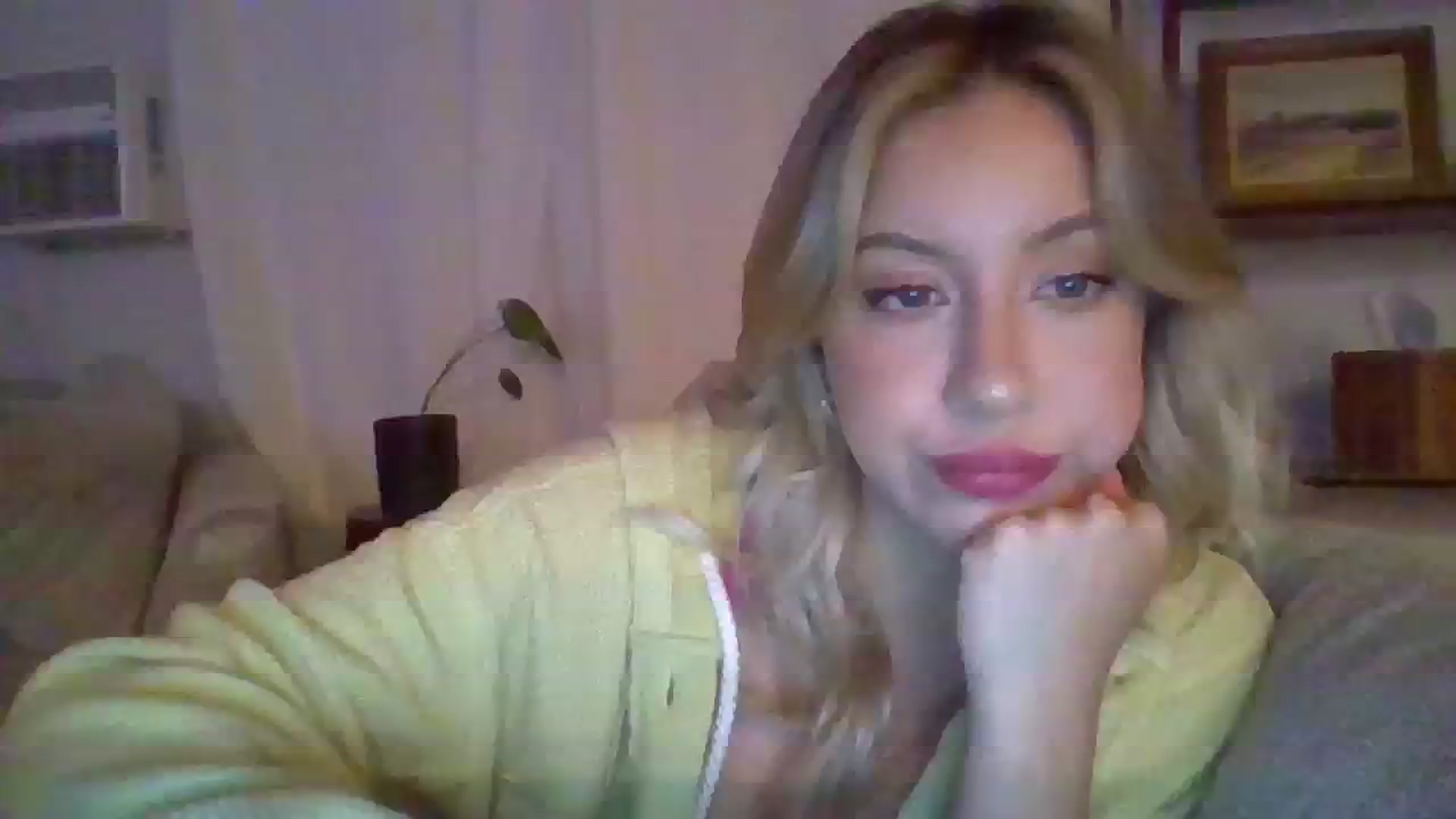 Gallery image thumbnail from SamIvery's myfreecams stream on, 07/25/2023, 05:35 image 12 of 20