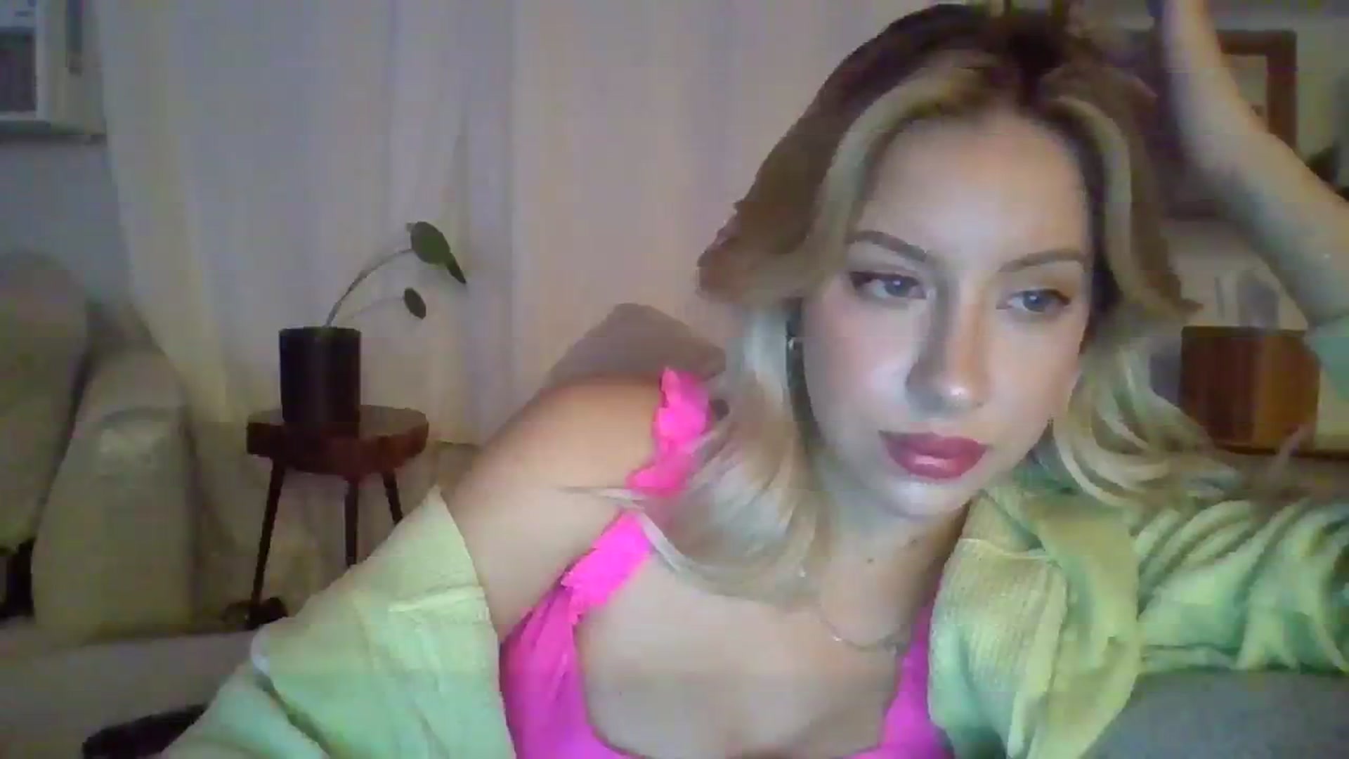Gallery image thumbnail from SamIvery's myfreecams stream on, 07/25/2023, 06:41 image 7 of 20