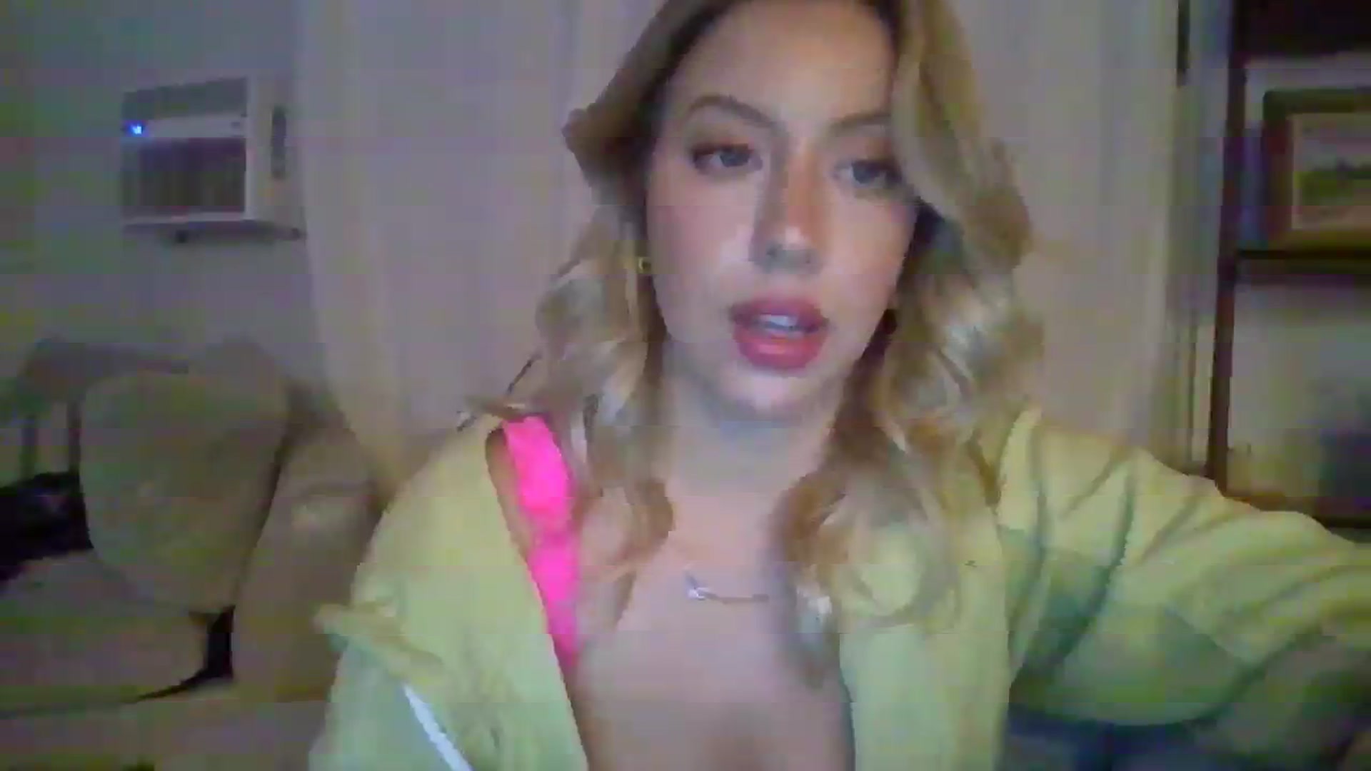 Gallery image thumbnail from SamIvery's myfreecams stream on, 07/25/2023, 06:41 image 19 of 20