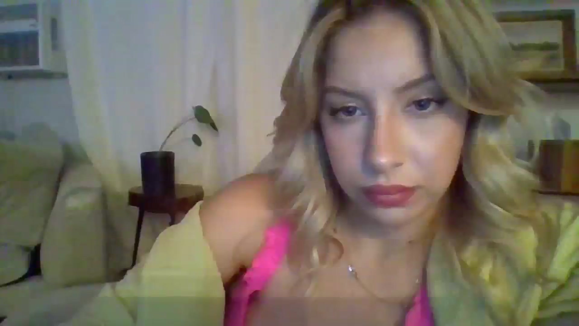 Gallery image thumbnail from SamIvery's myfreecams stream on, 07/25/2023, 06:41 image 17 of 20