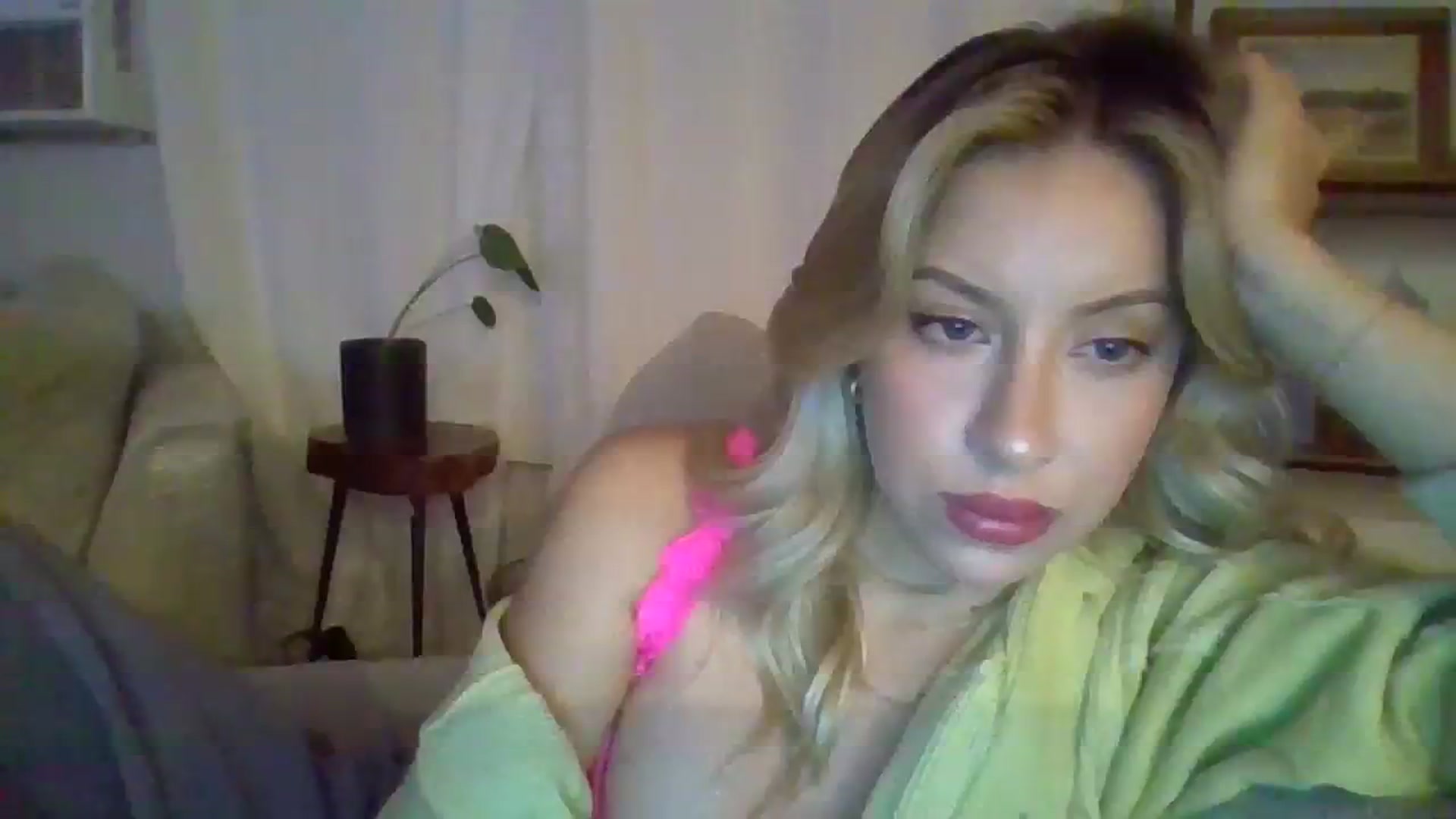 Gallery image thumbnail from SamIvery's myfreecams stream on, 07/25/2023, 06:41 image 10 of 20