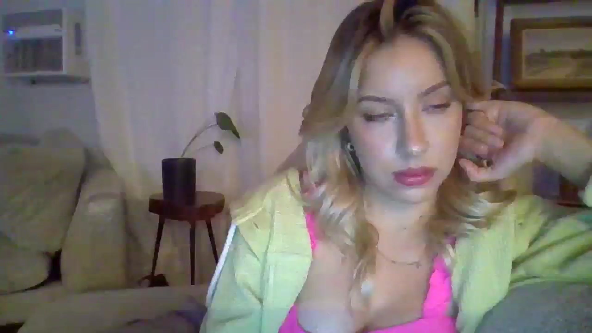 Gallery image thumbnail from SamIvery's myfreecams stream on, 07/25/2023, 06:41 image 14 of 20