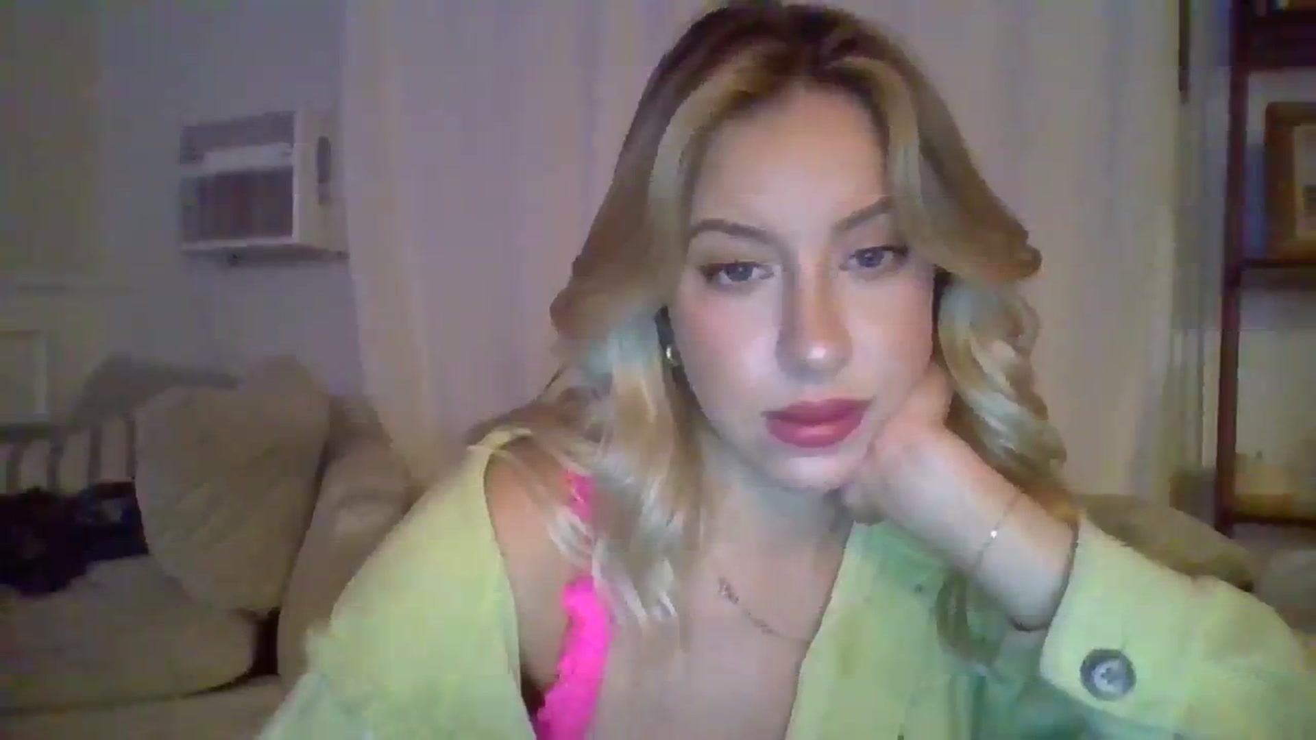 Gallery image thumbnail from SamIvery's myfreecams stream on, 07/25/2023, 06:41 image 5 of 20