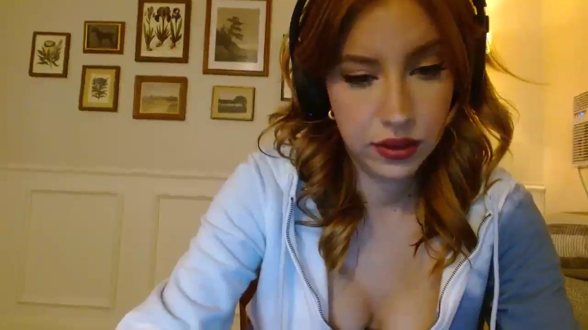 Gallery image thumbnail from SamIvery's myfreecams stream on, 09/02/2023, 05:46 image 11 of 20