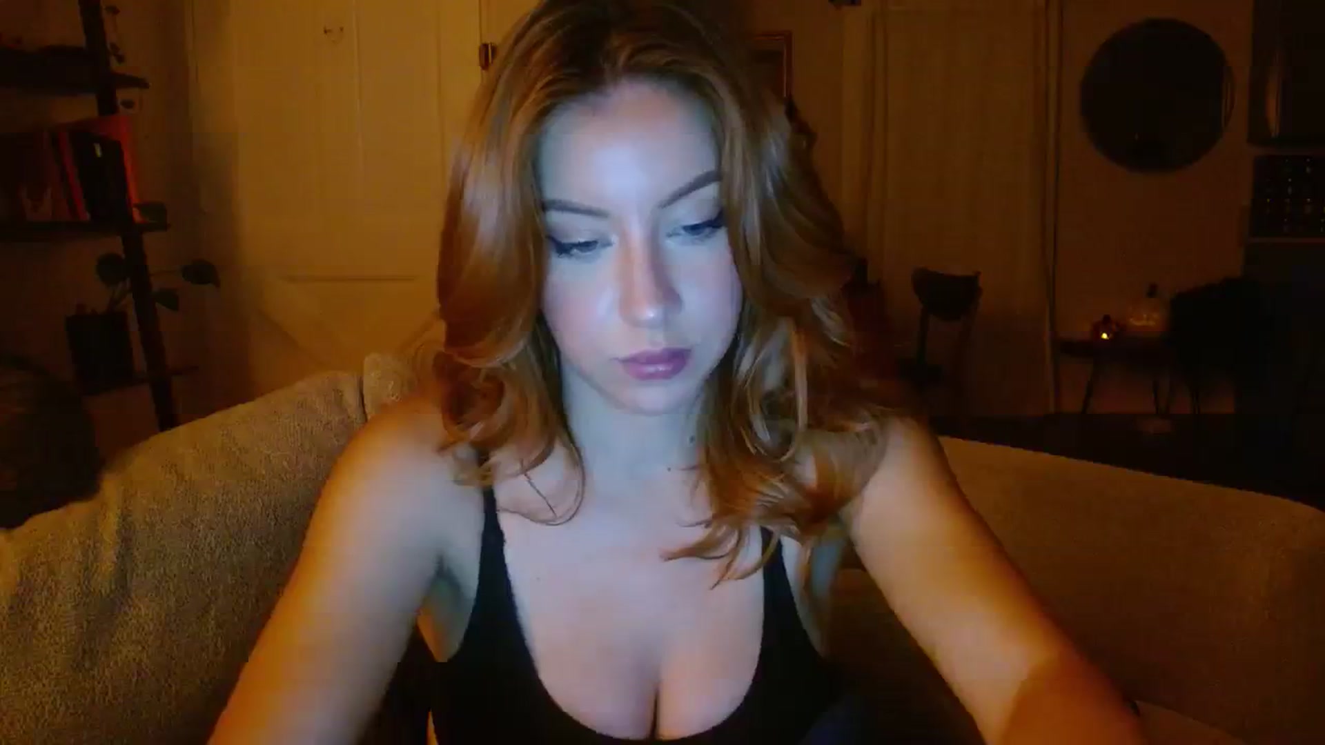 Gallery image thumbnail from SamIvery's myfreecams stream on, 09/14/2023, 07:15 image 11 of 20