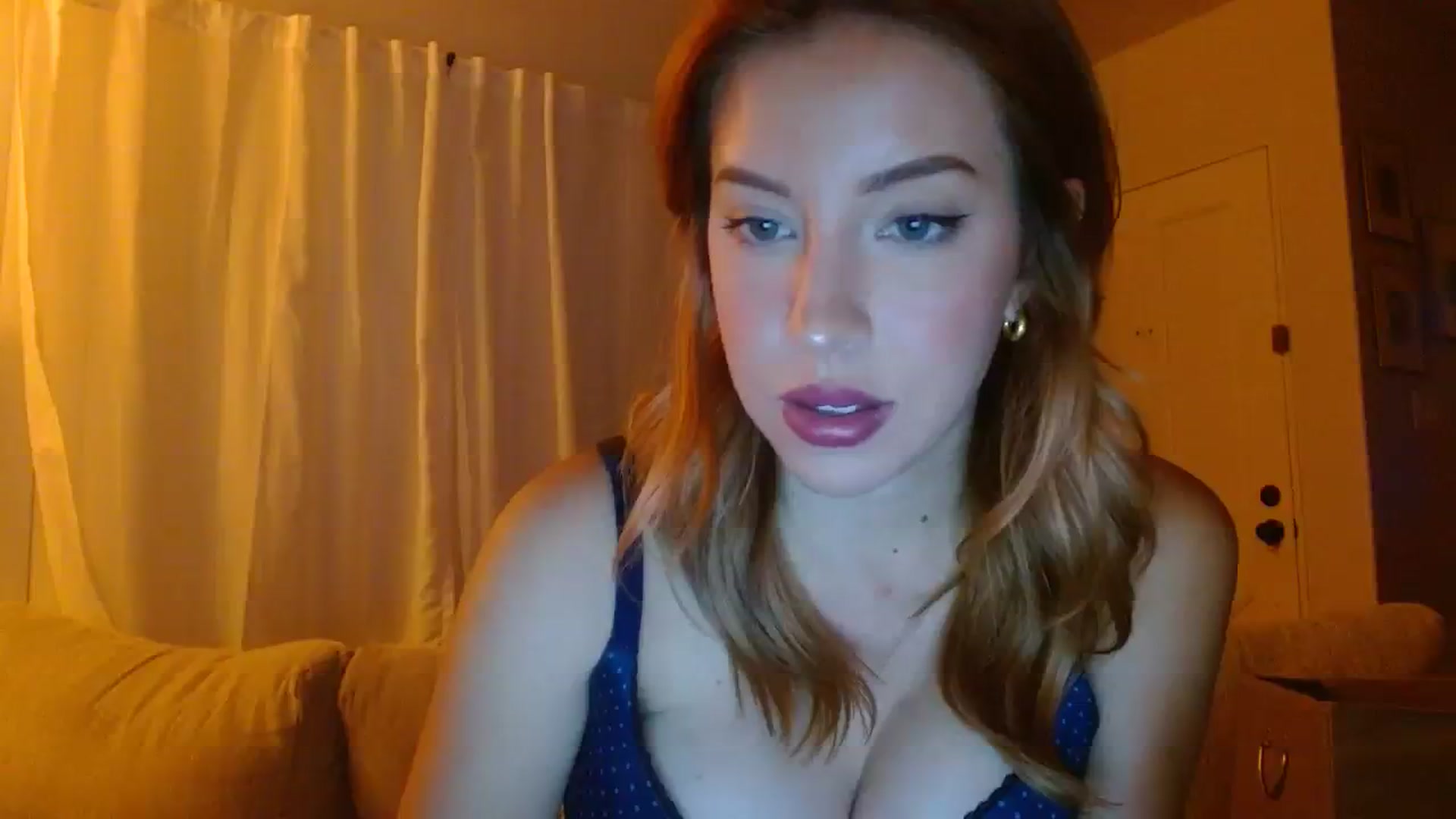 Gallery image thumbnail from SamIvery's myfreecams stream on, 09/19/2023, 07:24 image 5 of 20