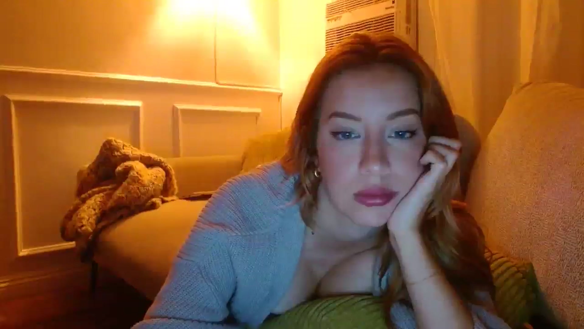 Gallery image thumbnail from SamIvery's myfreecams stream on, 09/19/2023, 07:25 image 17 of 20