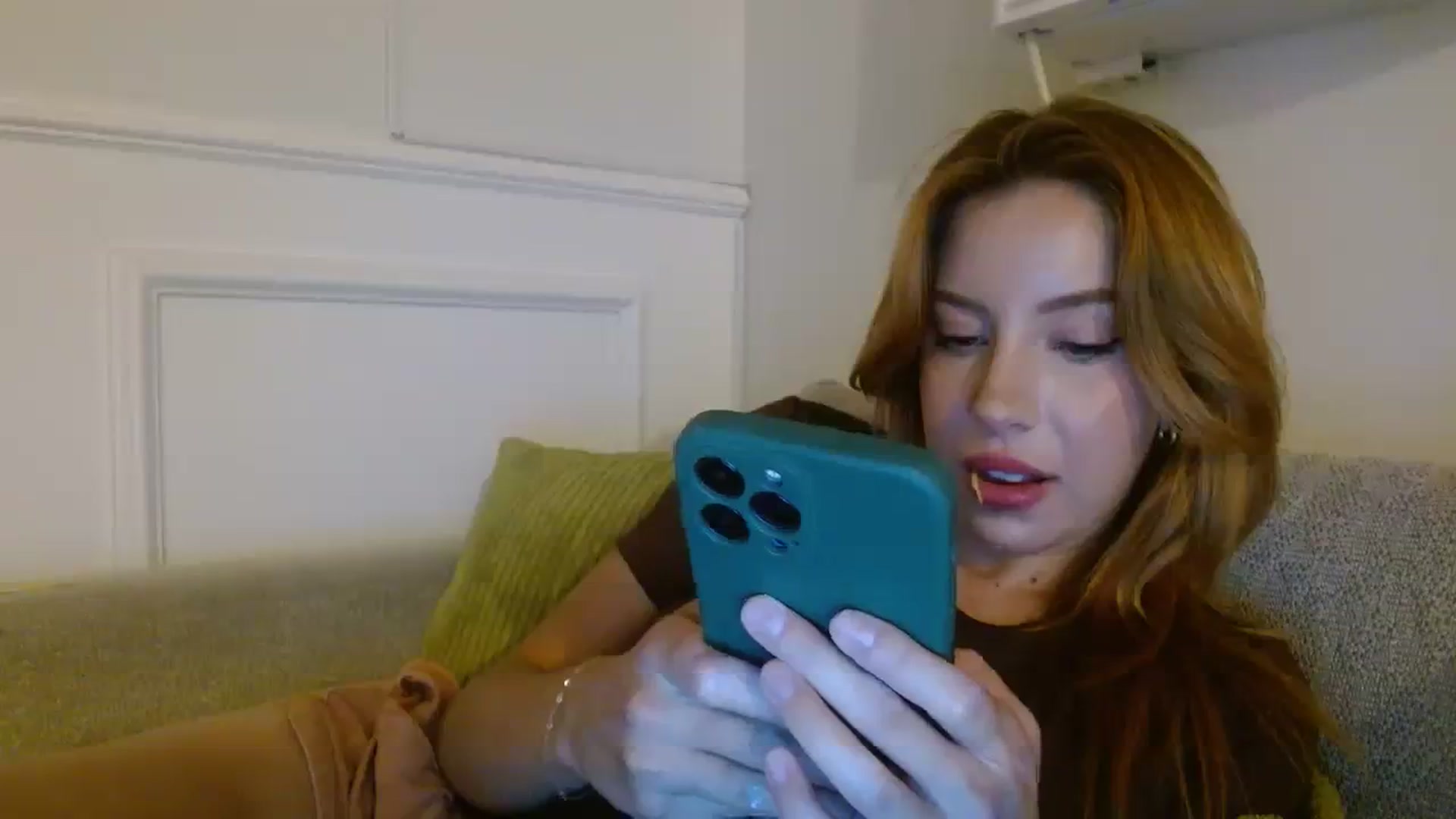 Gallery image thumbnail from SamIvery's myfreecams stream on, 09/20/2023, 06:40 image 5 of 20