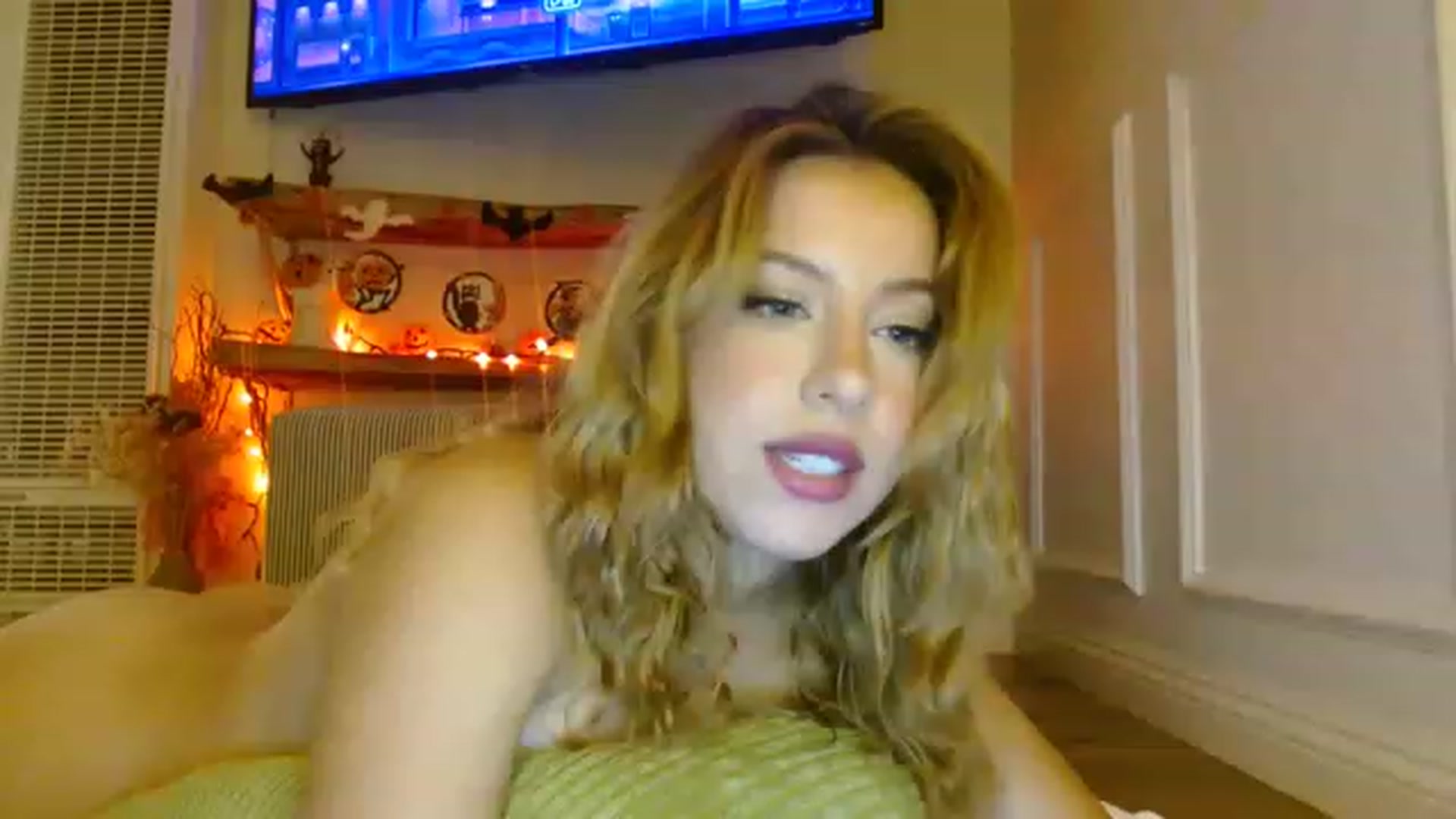 Gallery image thumbnail from SamIvery's myfreecams stream on, 10/20/2023, 06:06 image 12 of 20