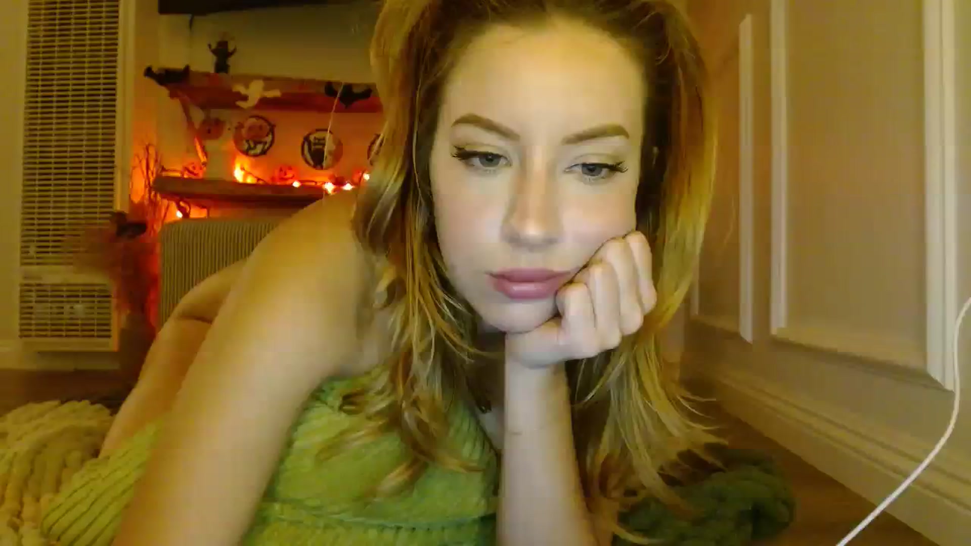 Gallery image thumbnail from SamIvery's myfreecams stream on, 10/23/2023, 06:59 image 4 of 20