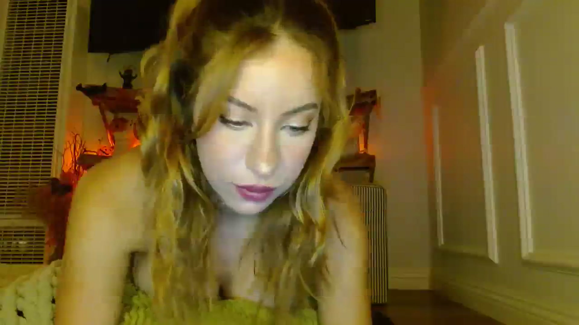 Gallery image thumbnail from SamIvery's myfreecams stream on, 10/24/2023, 05:42 image 6 of 20