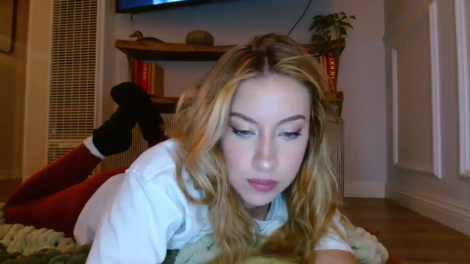 Gallery image thumbnail from SamIvery's myfreecams stream on, 11/09/2023, 07:28 image 4 of 20