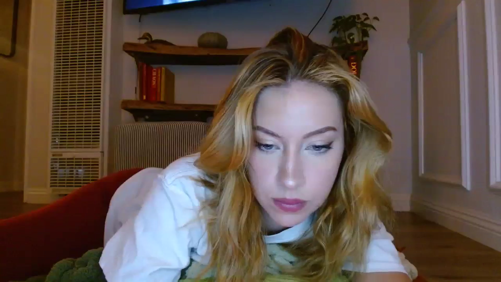Gallery image thumbnail from SamIvery's myfreecams stream on, 11/09/2023, 07:28 image 2 of 20