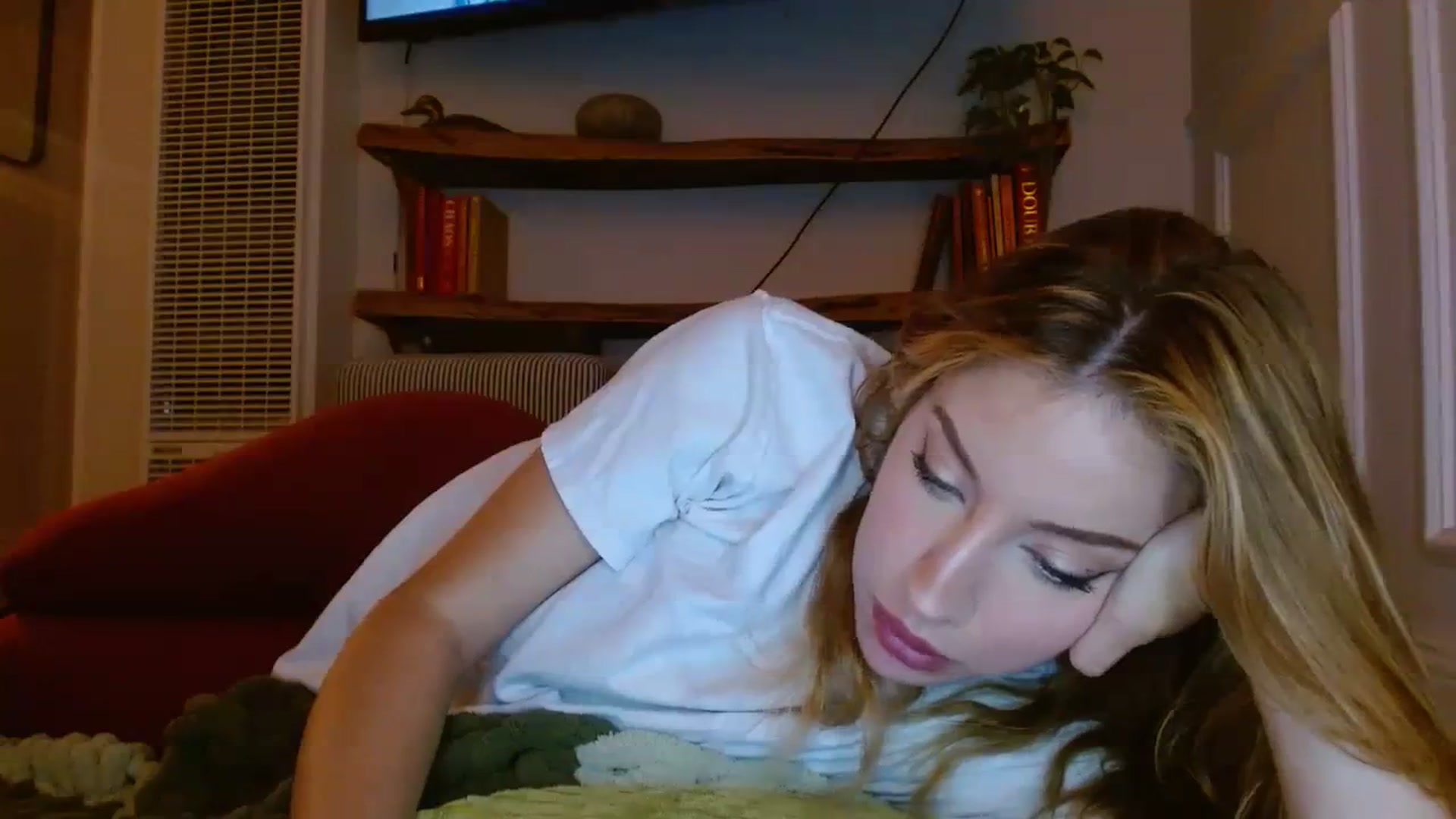 Gallery image thumbnail from SamIvery's myfreecams stream on, 11/09/2023, 07:28 image 18 of 20