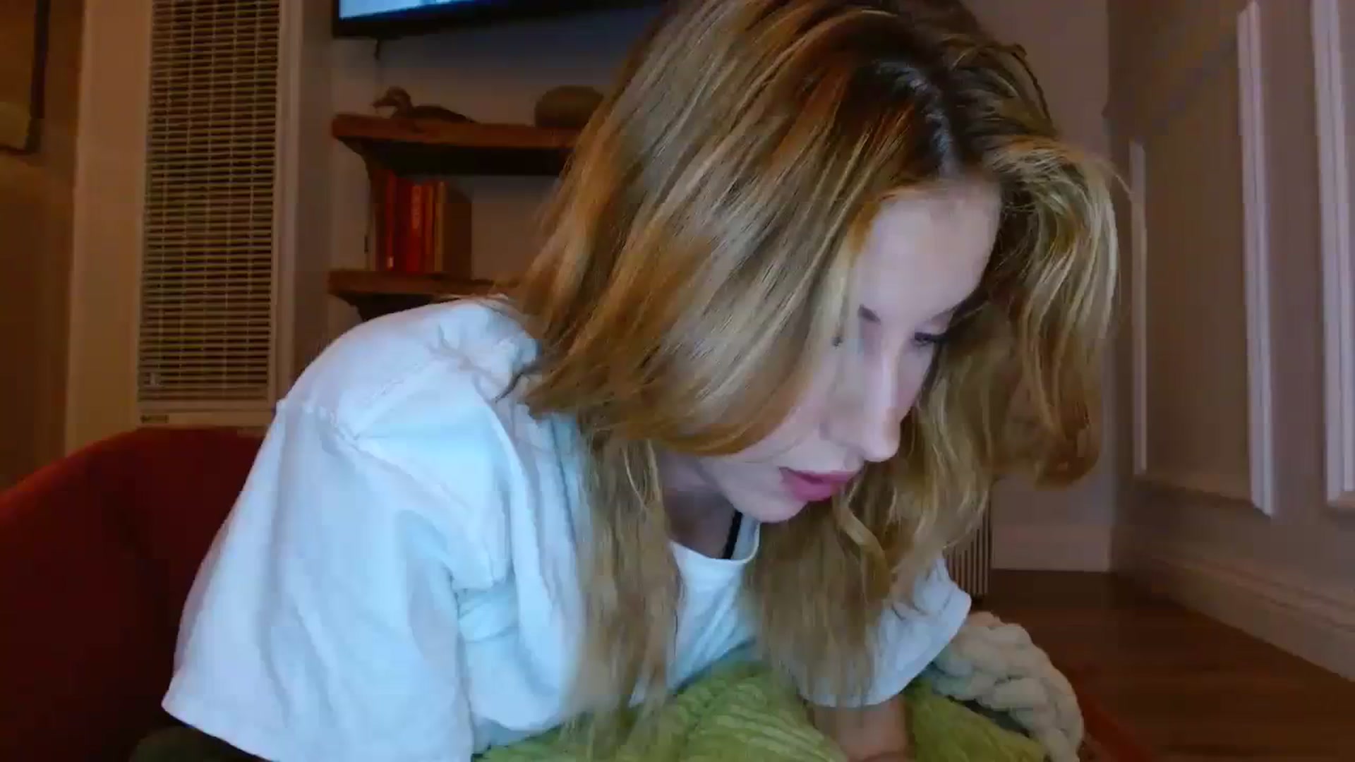 Gallery image thumbnail from SamIvery's myfreecams stream on, 11/09/2023, 07:28 image 19 of 20