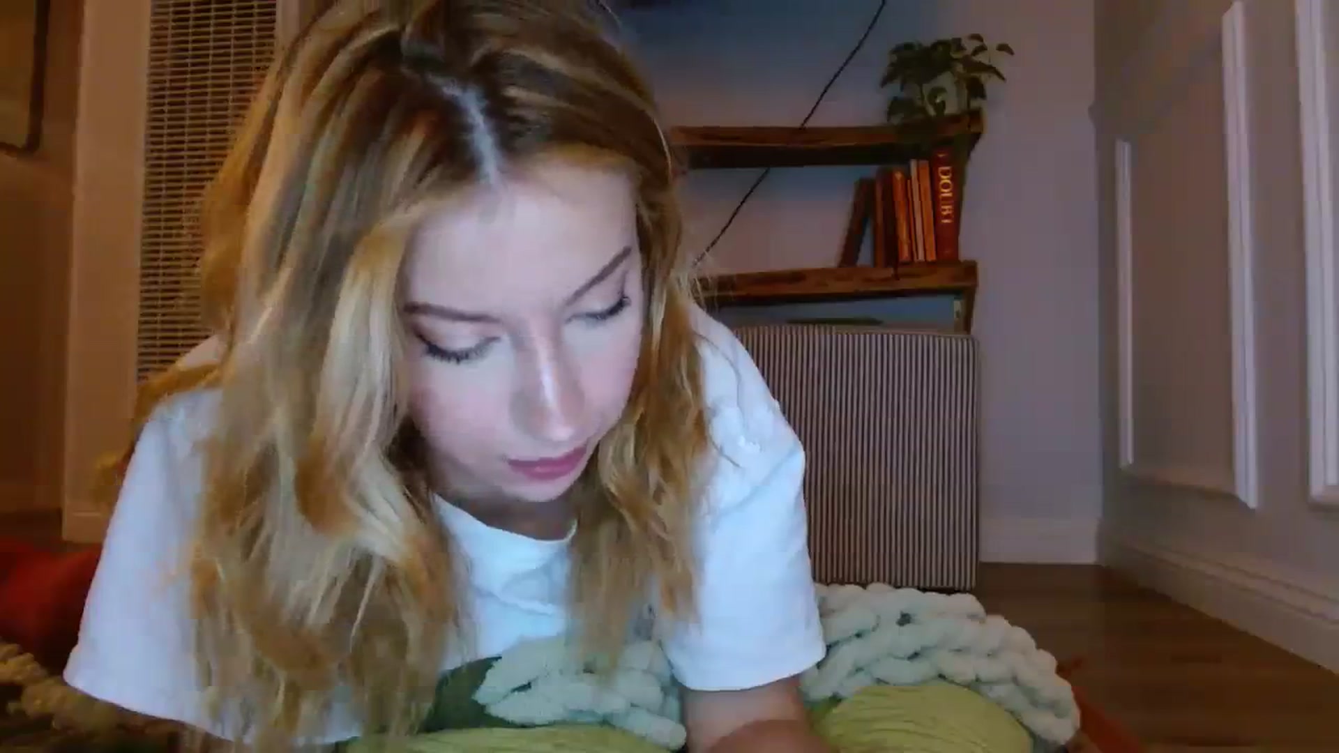 Gallery image thumbnail from SamIvery's myfreecams stream on, 11/09/2023, 07:28 image 13 of 20