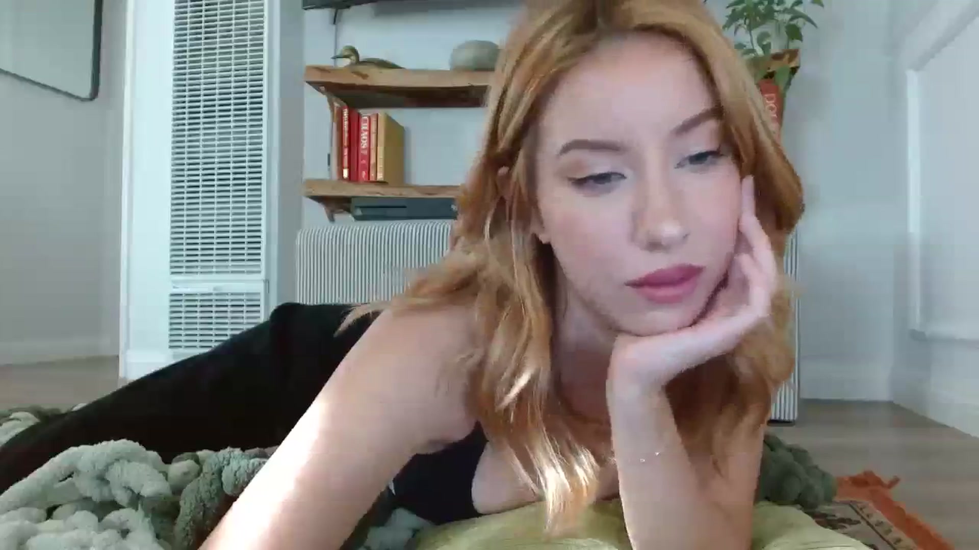 Gallery image thumbnail from SamIvery's myfreecams stream on, 11/09/2023, 21:56 image 13 of 20